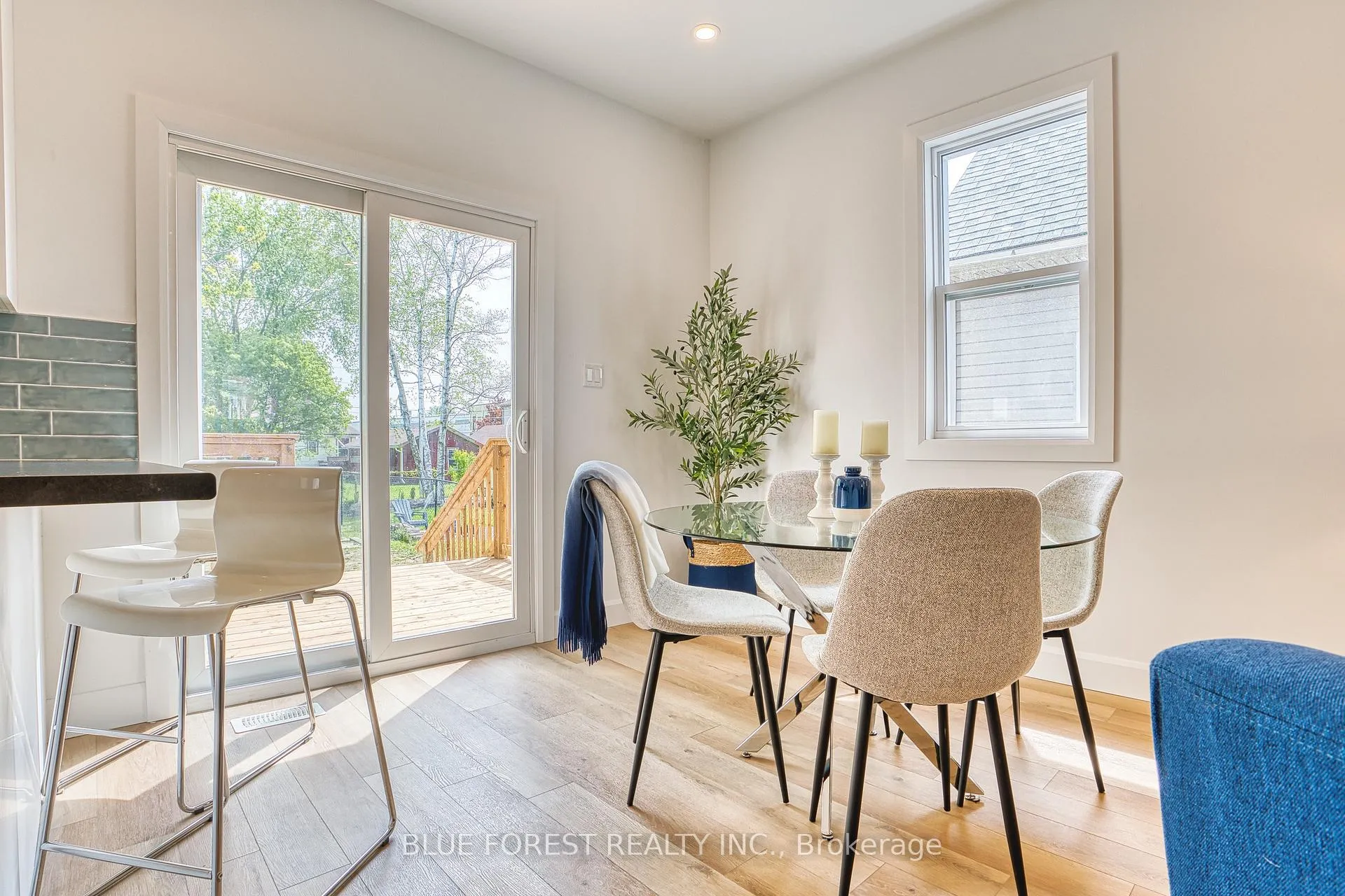 Photo 12 of 471 Albert Street, Stratford — HOMEH