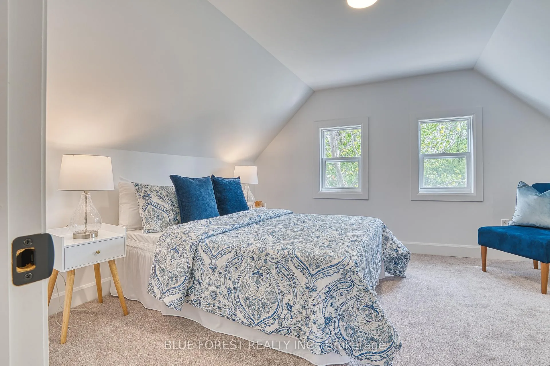 Photo 14 of 471 Albert Street, Stratford — HOMEH