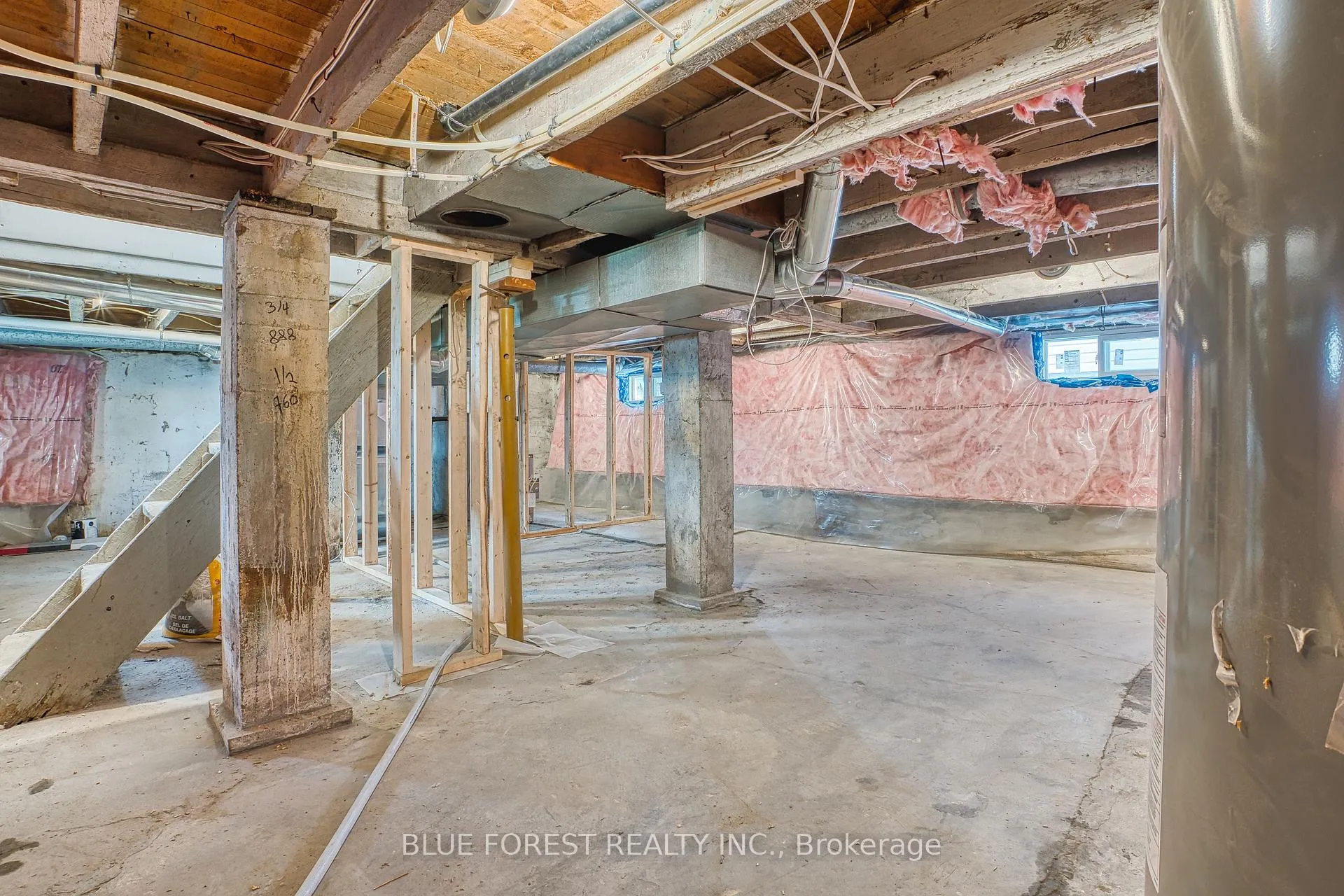 Photo 25 of 471 Albert Street, Stratford — HOMEH