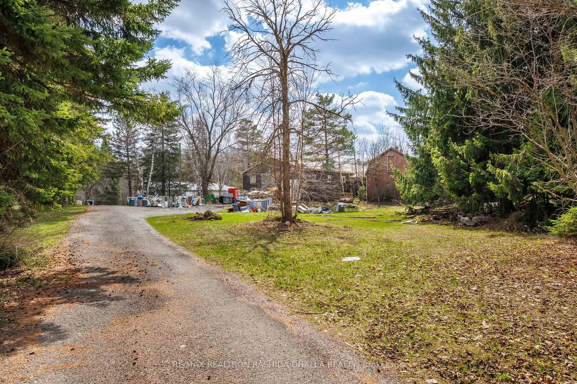 Photo 2 of 443 Goodwood Road, Uxbridge, Rural Uxbridge — HOMEH