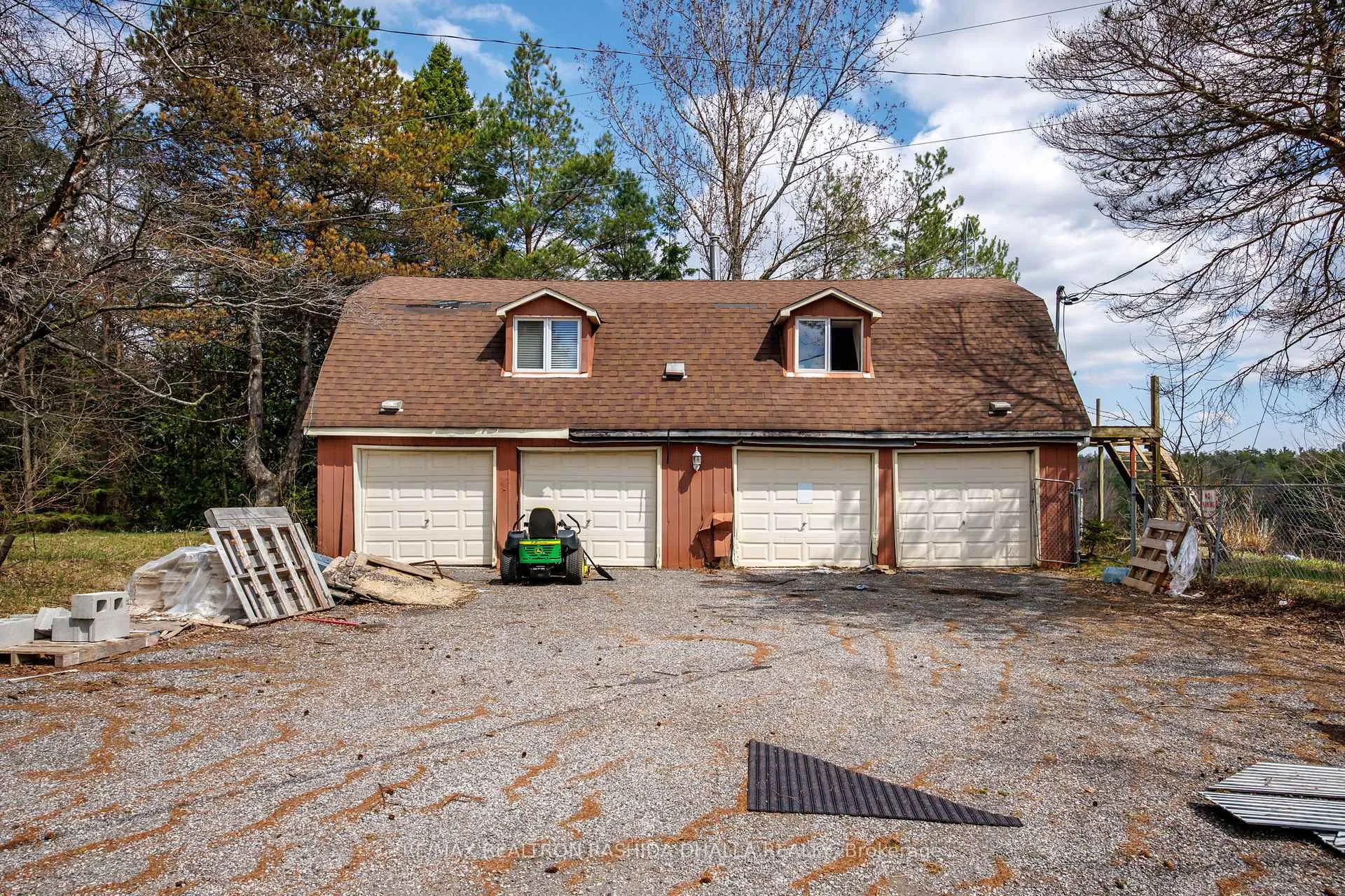 Photo 6 of 443 Goodwood Road, Uxbridge, Rural Uxbridge — HOMEH