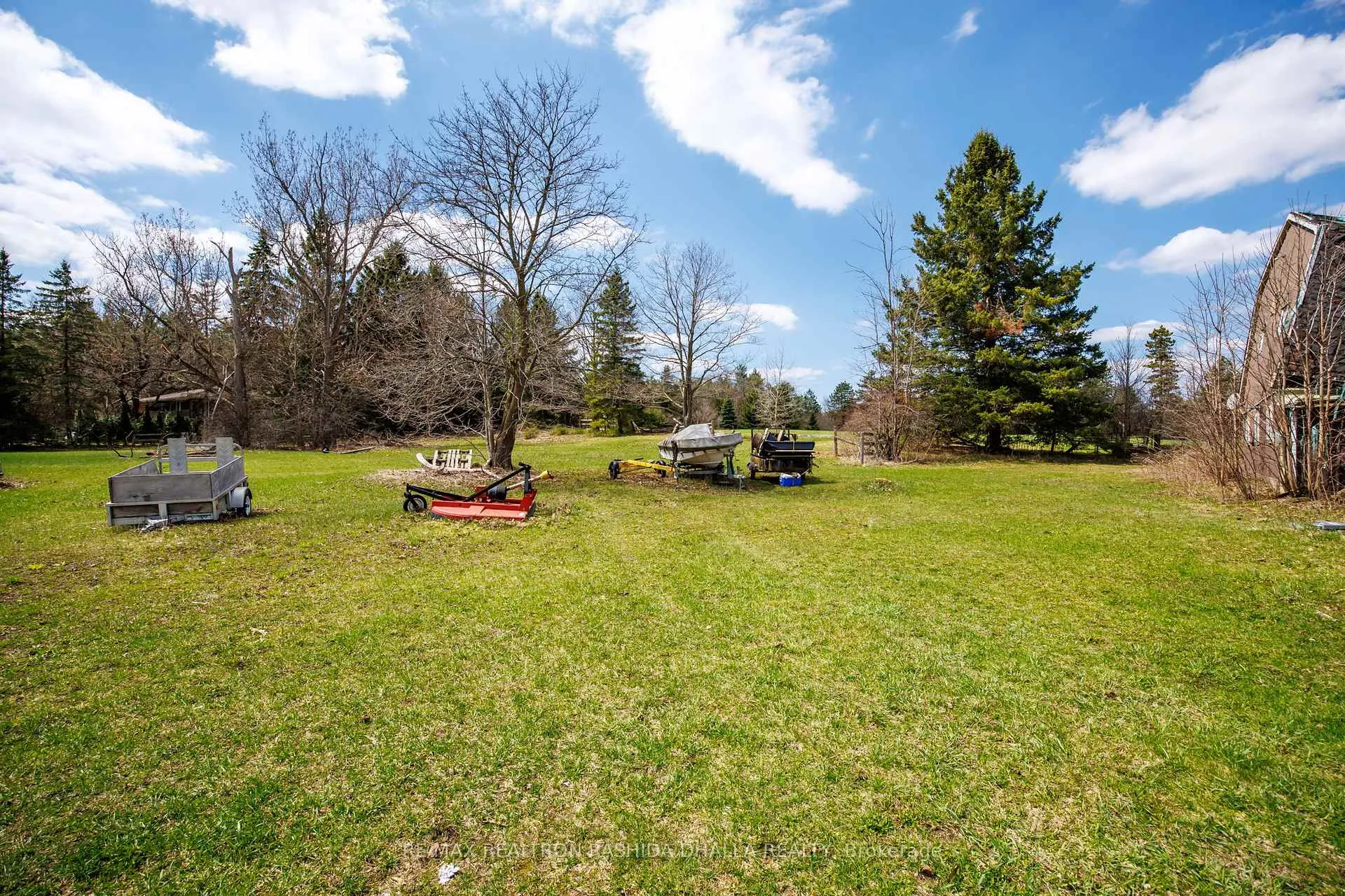 Photo 11 of 443 Goodwood Road, Uxbridge, Rural Uxbridge — HOMEH