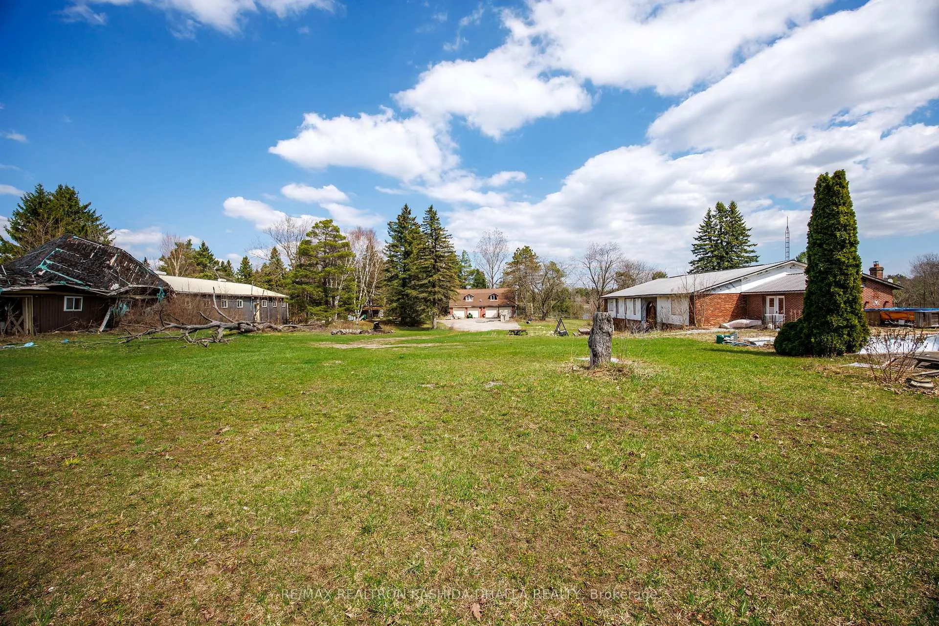 Photo 12 of 443 Goodwood Road, Uxbridge, Rural Uxbridge — HOMEH