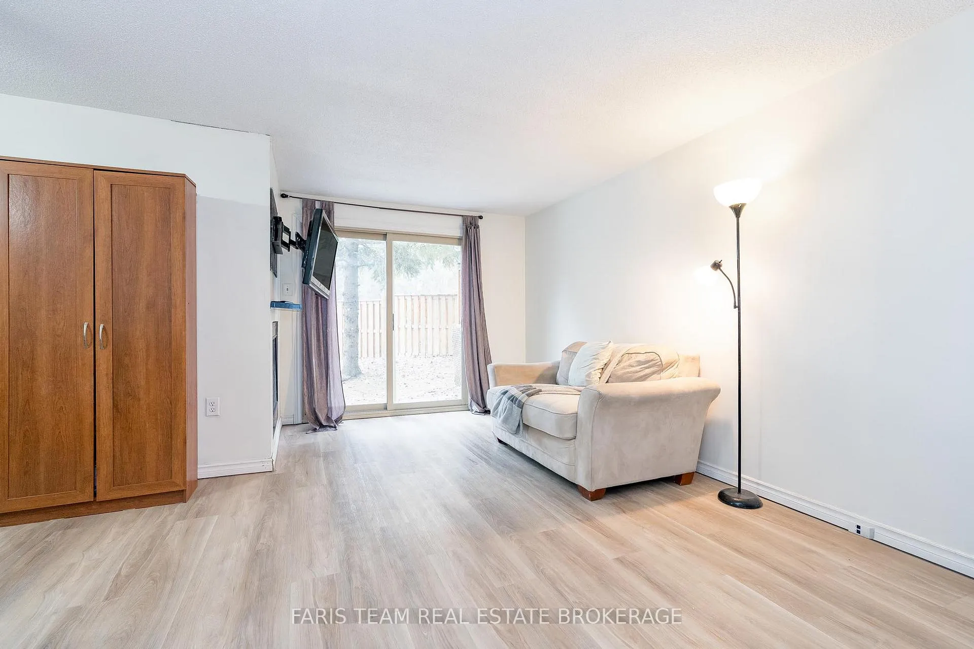 Photo 10 of 6 Pheasant Trail, Barrie, Ardagh — HOMEH