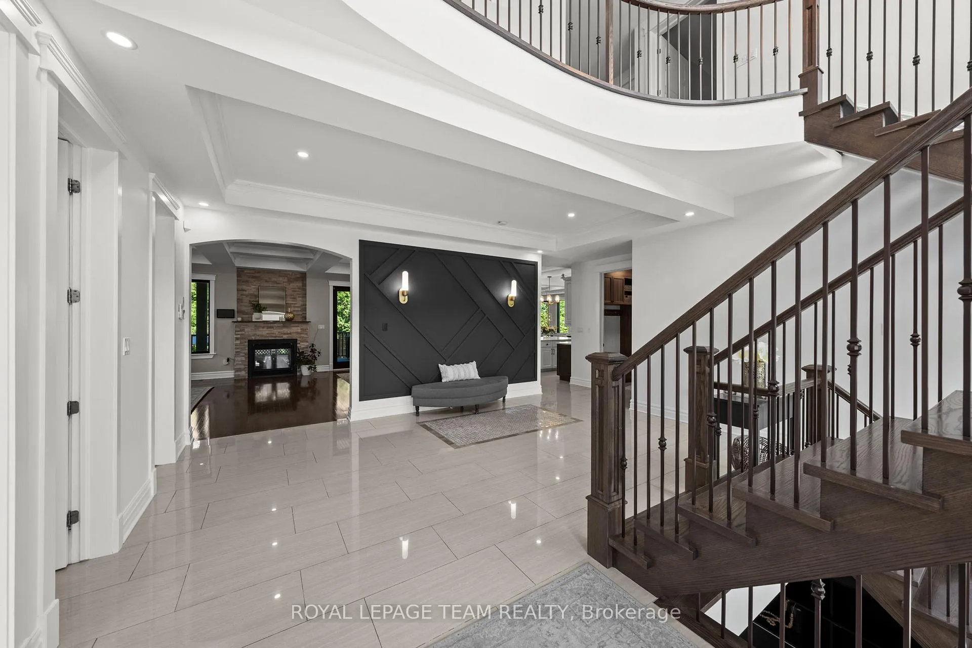 Photo 2 of 17 Argue Drive, Ottawa, Borden Farm/Stewart Farm/Carleton Heights/Parkwood Hills — HOMEH