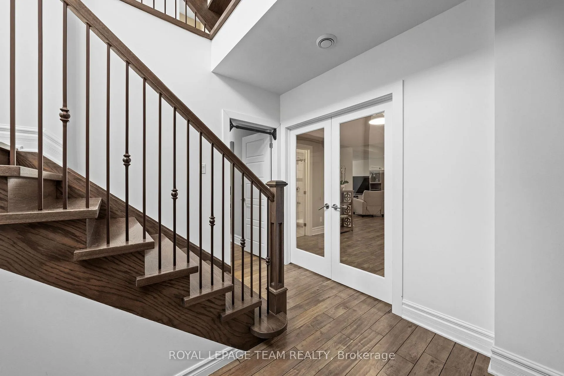 Photo 36 of 17 Argue Drive, Ottawa, Borden Farm/Stewart Farm/Carleton Heights/Parkwood Hills — HOMEH