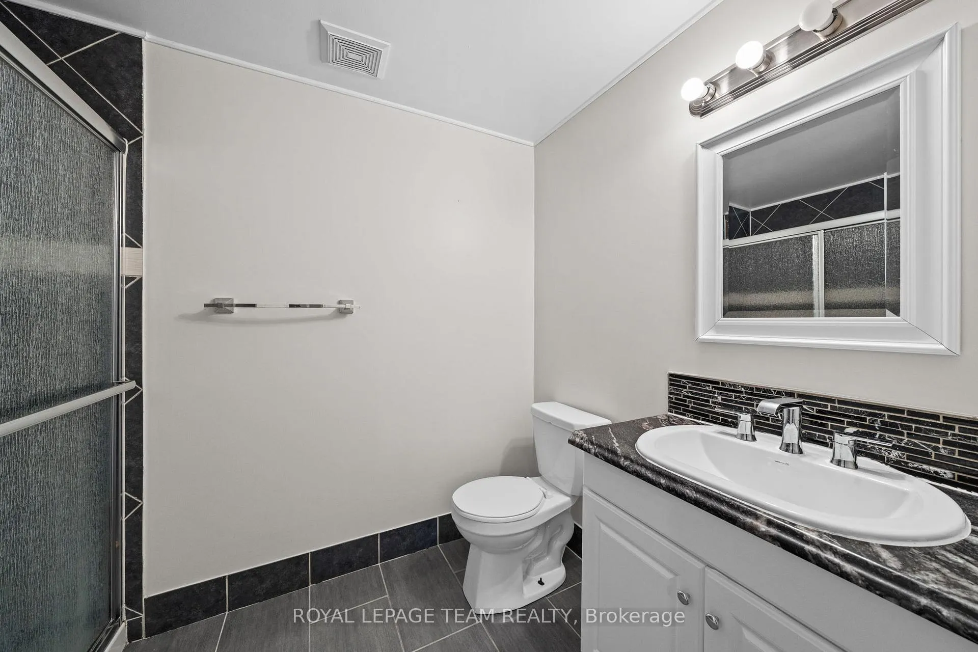 Photo 44 of 17 Argue Drive, Ottawa, Borden Farm/Stewart Farm/Carleton Heights/Parkwood Hills — HOMEH