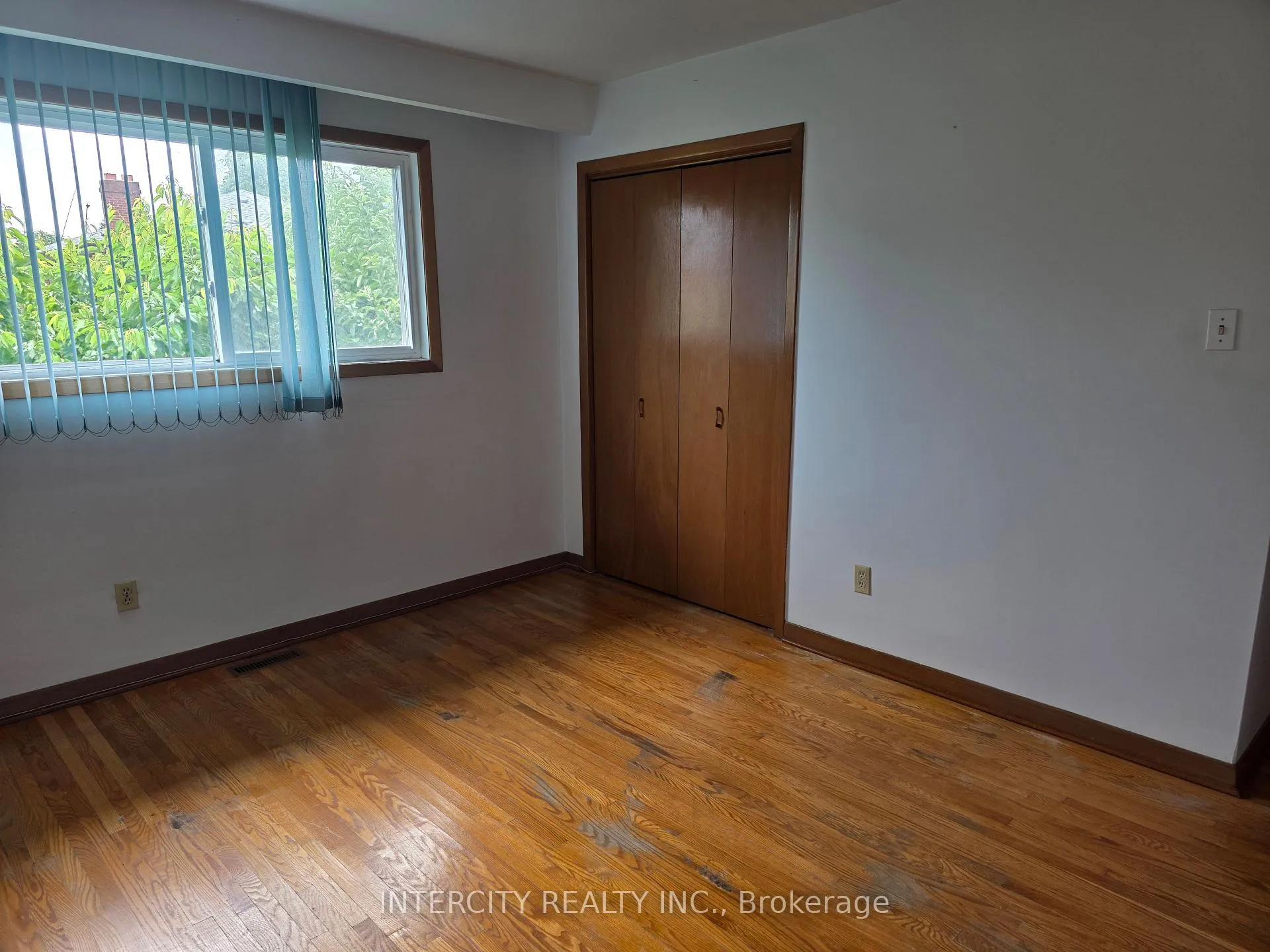 Photo 19 of 7030 Darcel Avenue, Mississauga, Malton — HOMEH