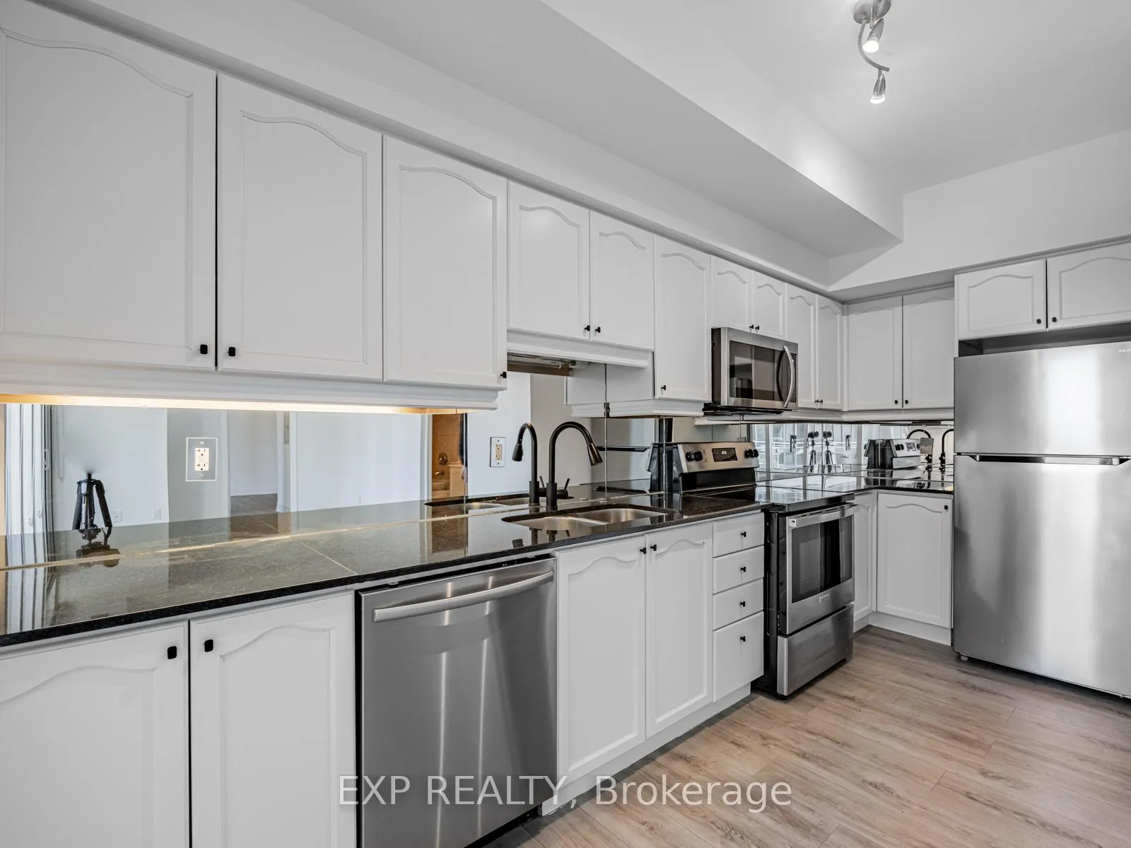 Photo 4 of Unit 228, 58 Marine Parade Drive, Etobicoke, Mimico — HOMEH