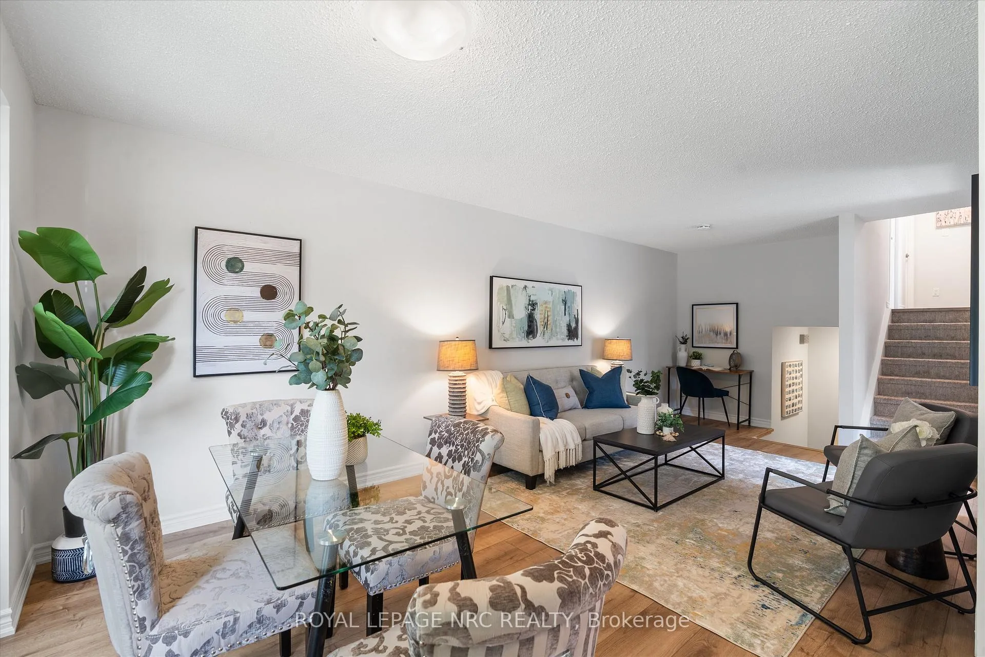 Photo 6 of 11 Dianne Drive, St. Catharines, Secord Woods — HOMEH