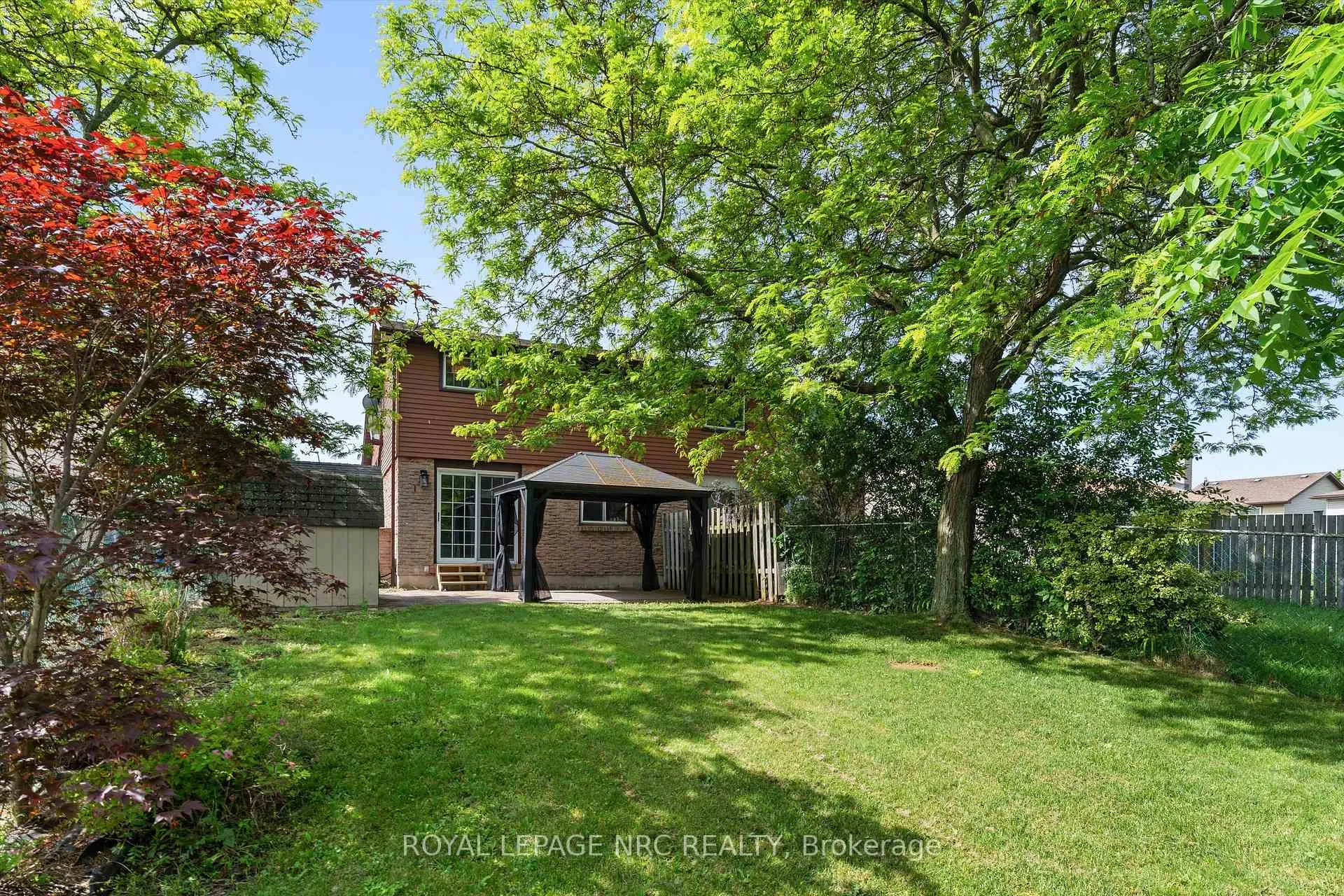 Photo 28 of 11 Dianne Drive, St. Catharines, Secord Woods — HOMEH