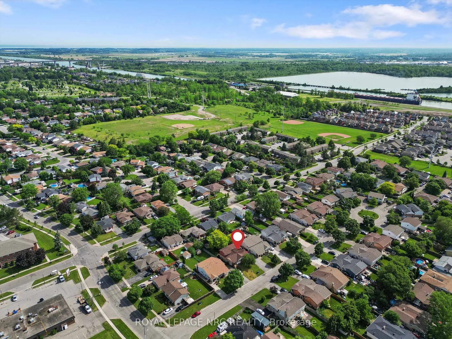 Photo 31 of 11 Dianne Drive, St. Catharines, Secord Woods — HOMEH