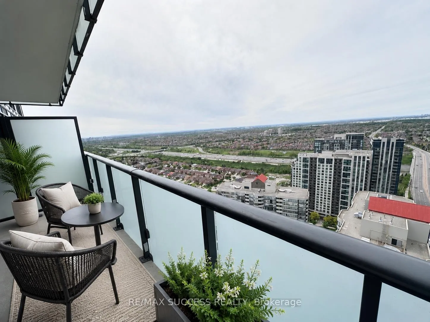 Photo 5 of Unit 3110, 430 Square One Drive, Mississauga, City Centre — HOMEH