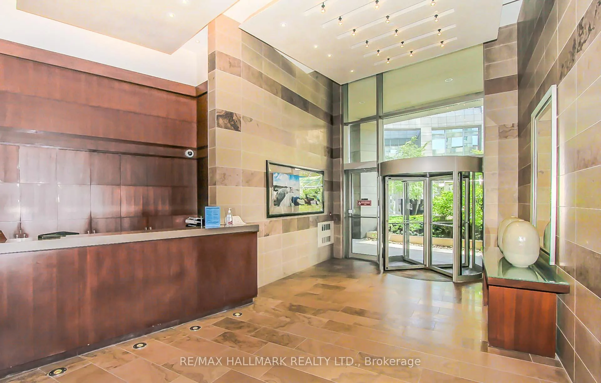 Photo 5 of Unit 1206, 2181 Yonge Street, Toronto, Mount Pleasant West — HOMEH