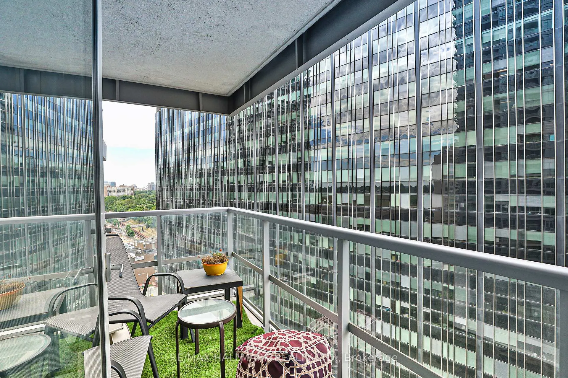 Photo 18 of Unit 1206, 2181 Yonge Street, Toronto, Mount Pleasant West — HOMEH