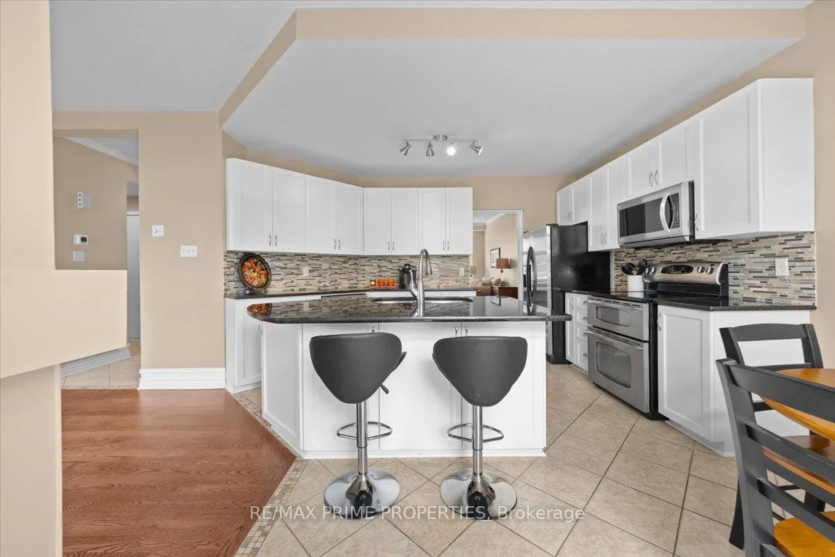 Photo 13 of 2114 Sandy Oaks Drive, Ottawa, Chapel Hill South - Orleans Village — HOMEH