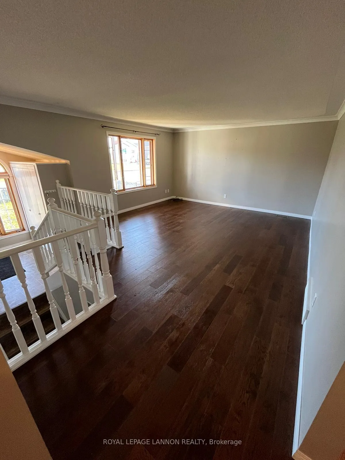 Photo 4 of 558 Van Norman, Thunder Bay, College Heights — HOMEH