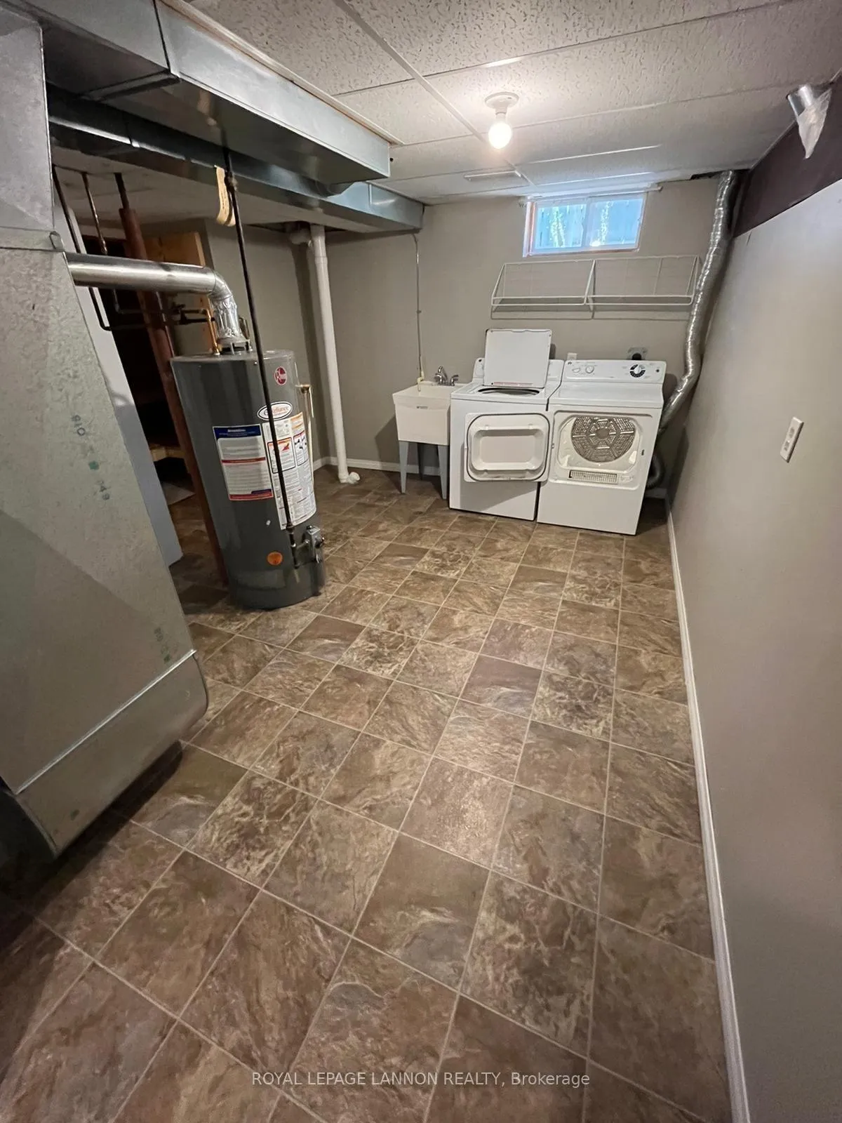 Photo 15 of 558 Van Norman, Thunder Bay, College Heights — HOMEH