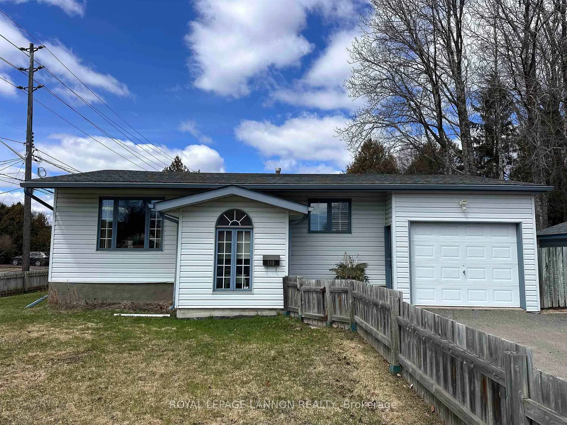 Photo 20 of 558 Van Norman, Thunder Bay, College Heights — HOMEH