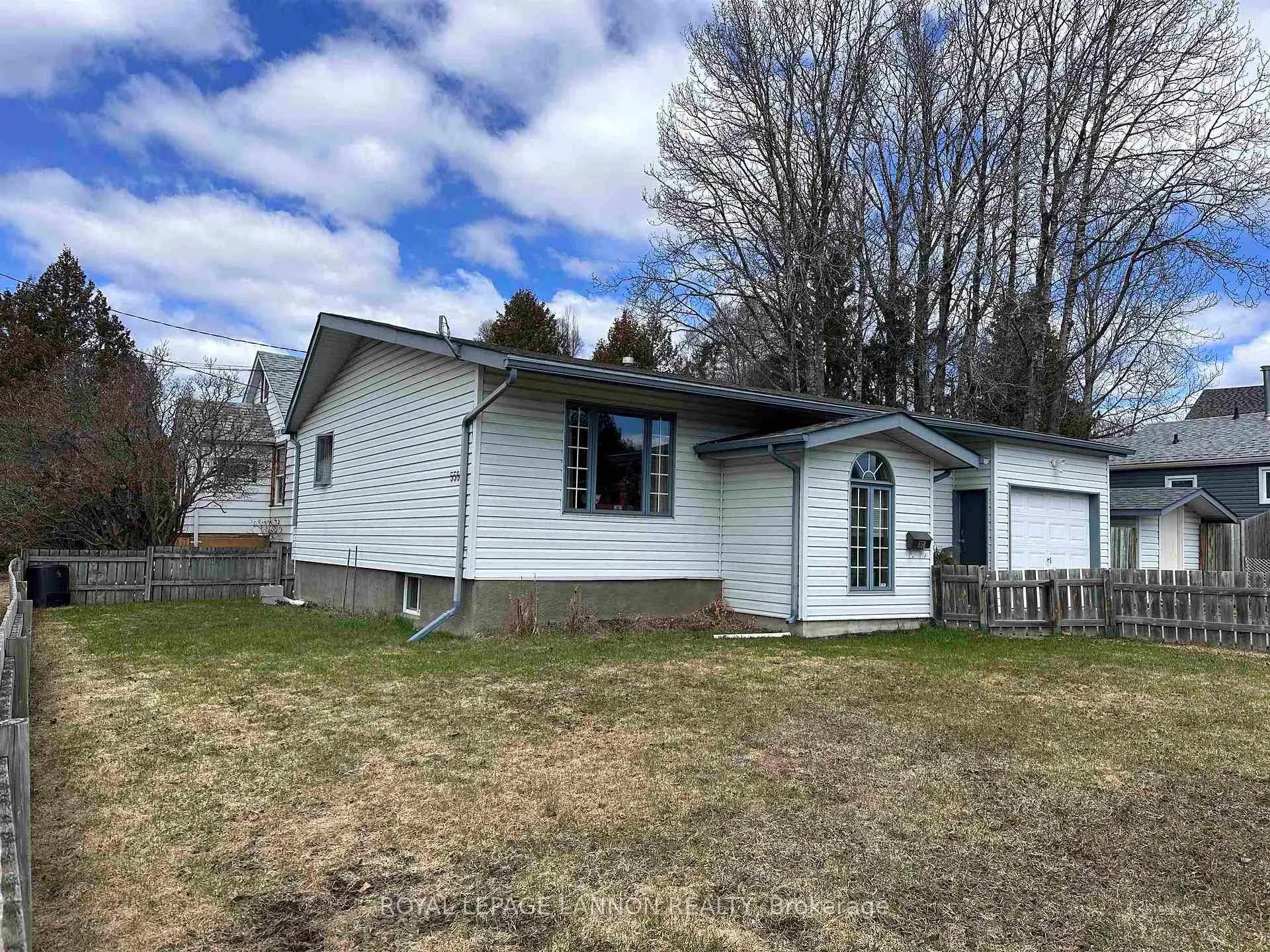 Photo 21 of 558 Van Norman, Thunder Bay, College Heights — HOMEH