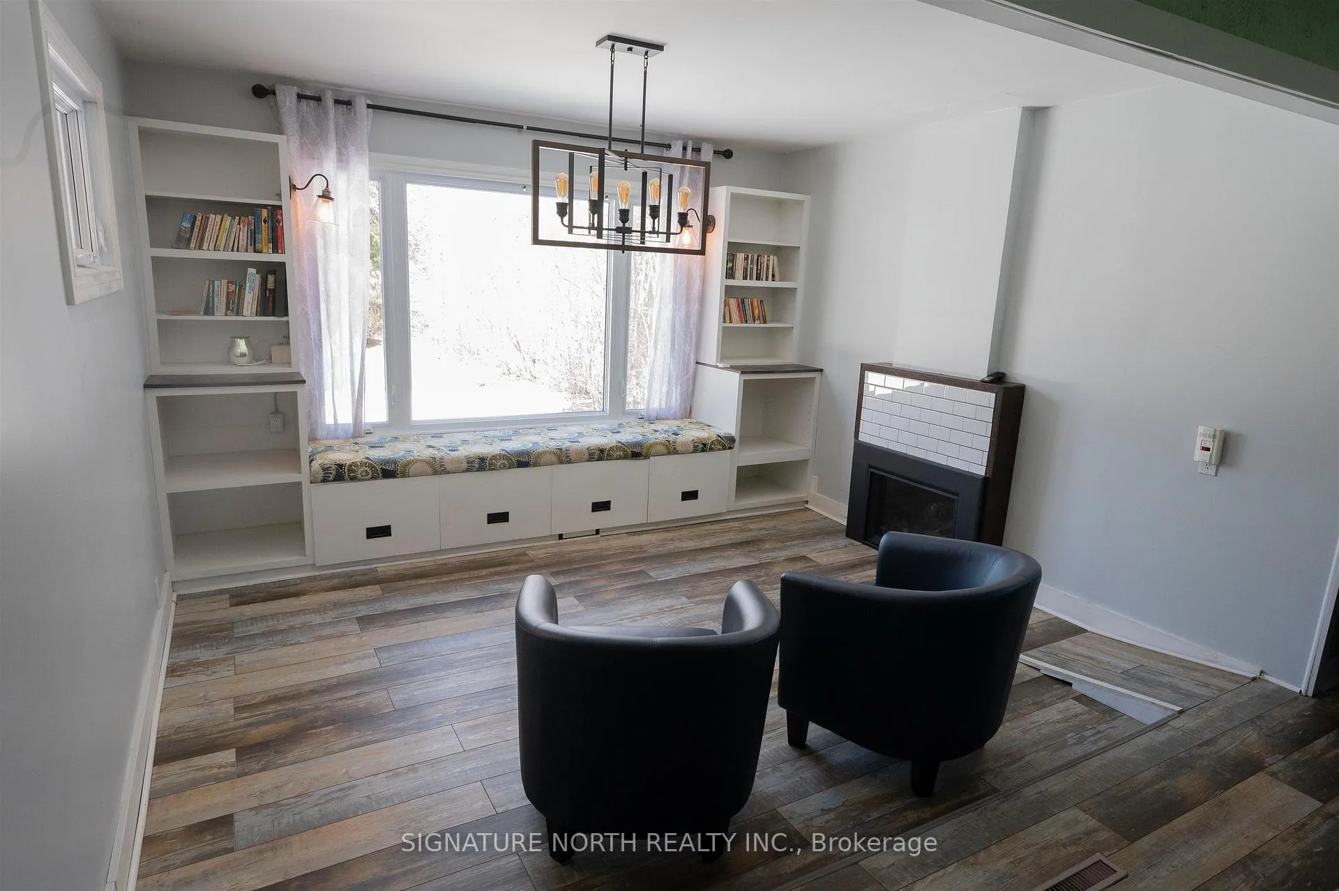 Photo 3 of 1744 Broadway Avenue, Thunder Bay, Rosslyn Road — HOMEH