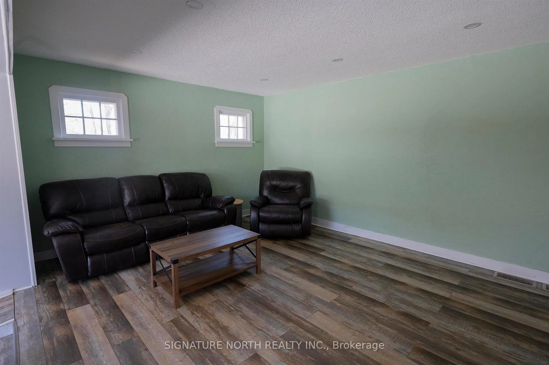 Photo 6 of 1744 Broadway Avenue, Thunder Bay, Rosslyn Road — HOMEH