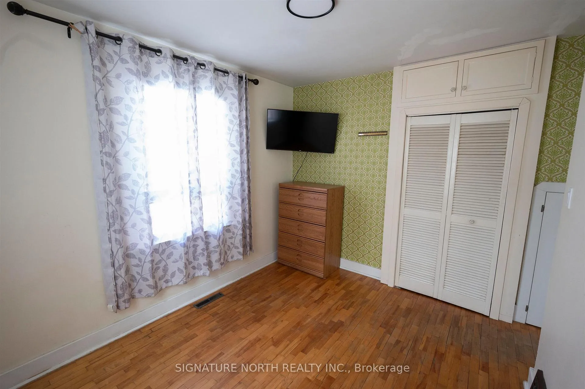 Photo 22 of 1744 Broadway Avenue, Thunder Bay, Rosslyn Road — HOMEH