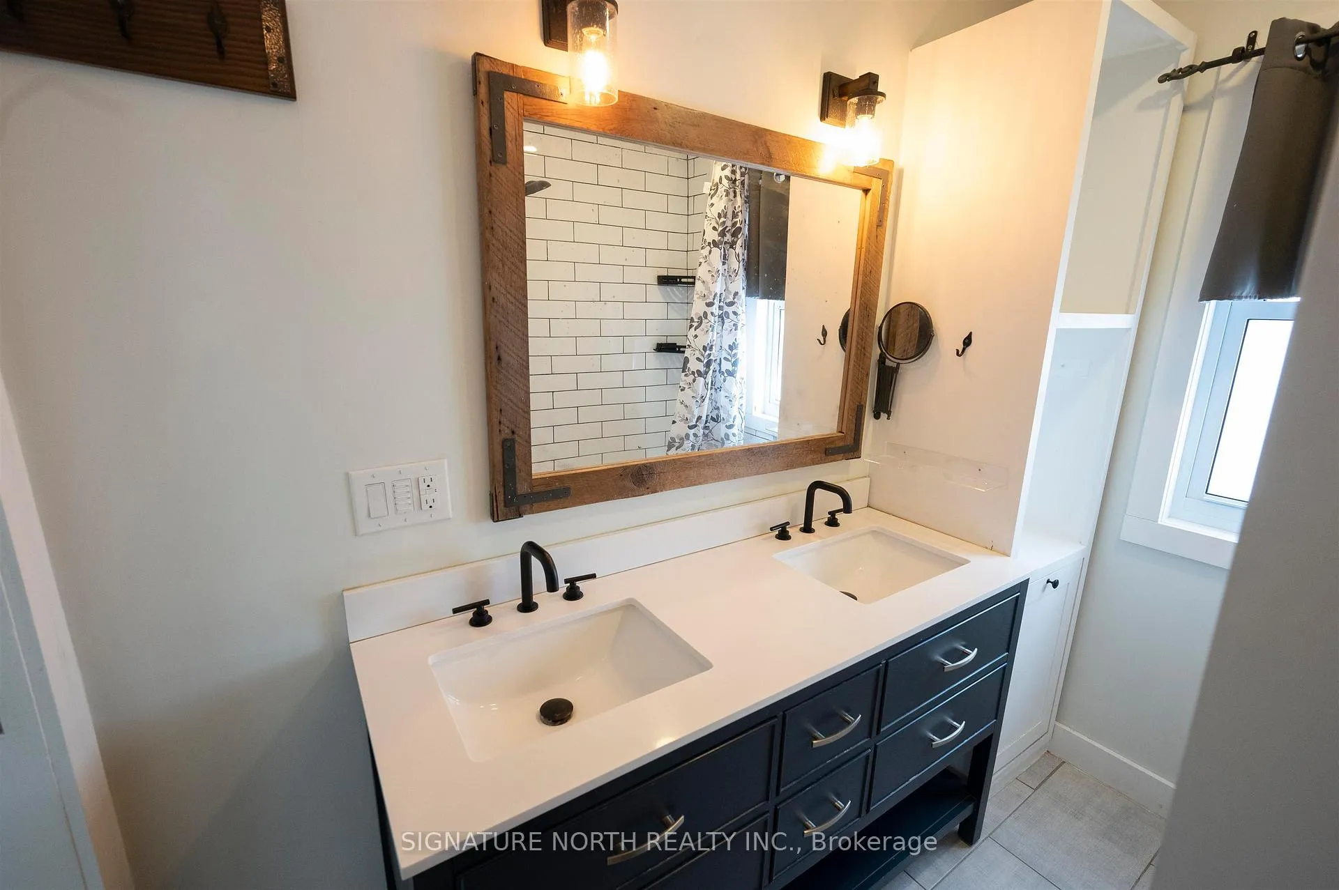 Photo 27 of 1744 Broadway Avenue, Thunder Bay, Rosslyn Road — HOMEH