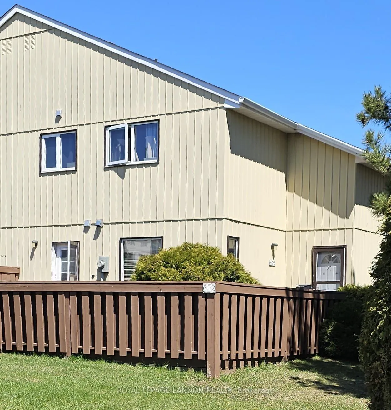 Photo 3 of Unit 39, 602 Pasteur Road, Thunder Bay, Academy Heights — HOMEH