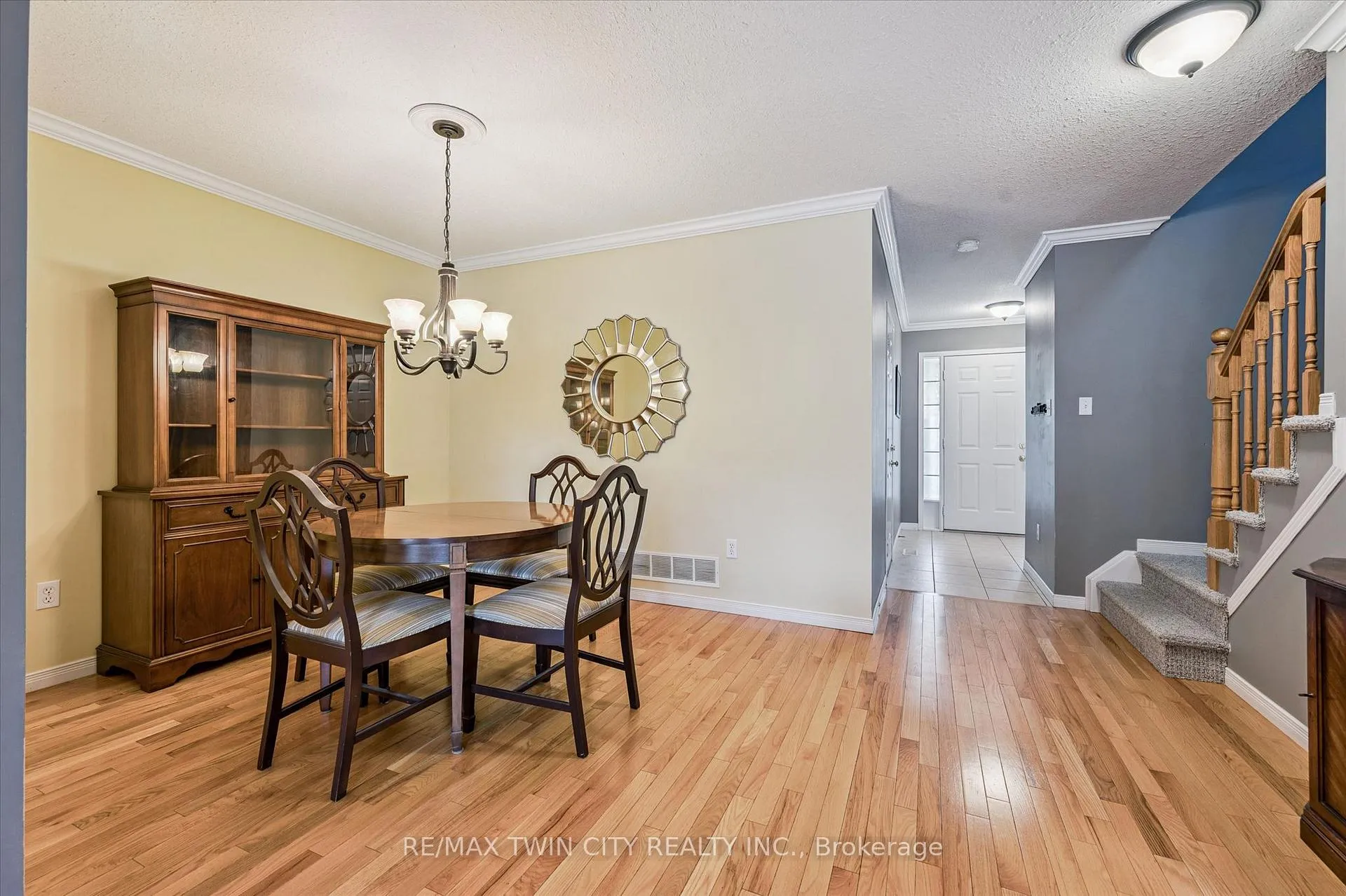 Photo 3 of 46 Joshua Street, Kitchener — HOMEH