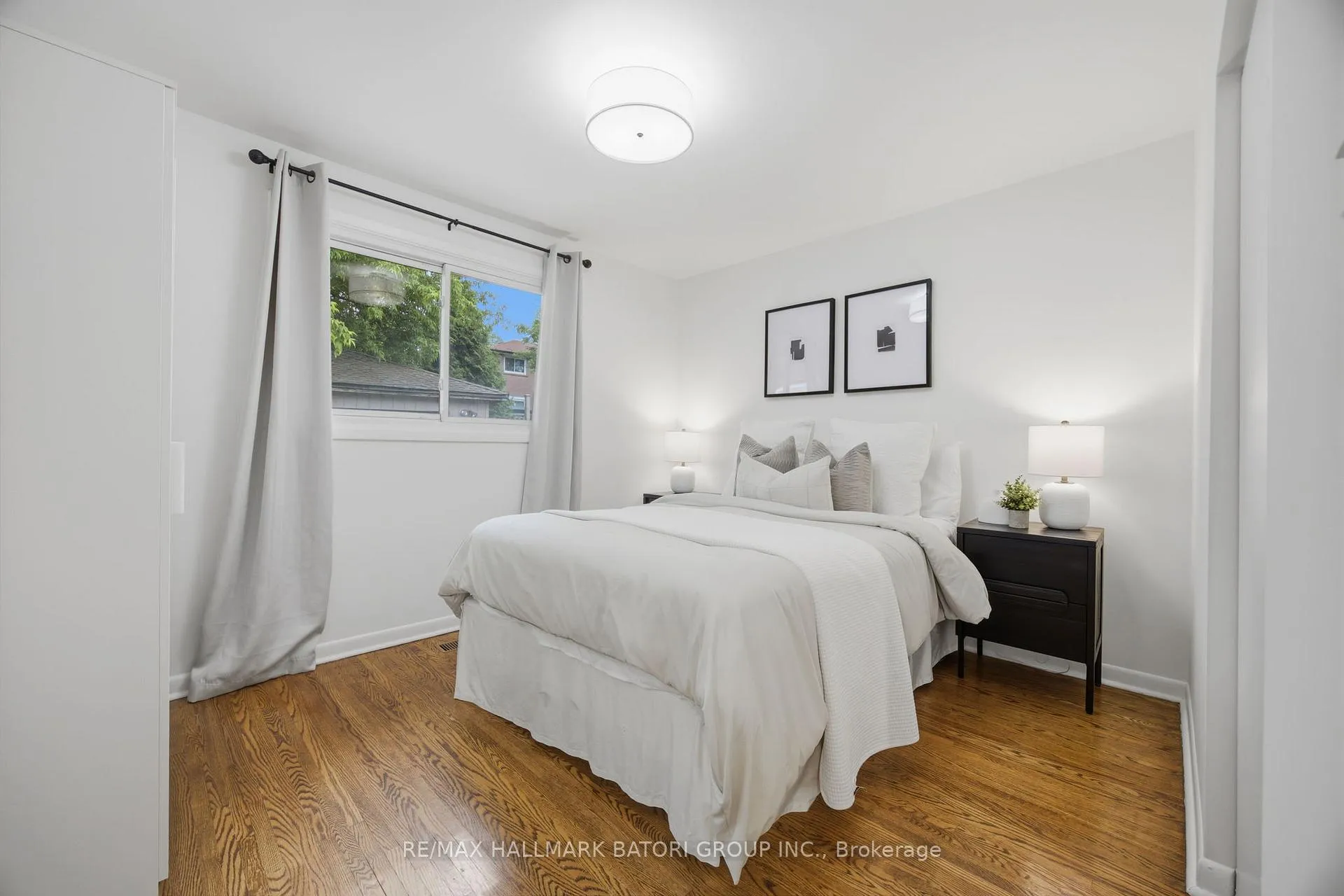 Photo 13 of 1500 Swanage Crescent, Mississauga, Clarkson — HOMEH
