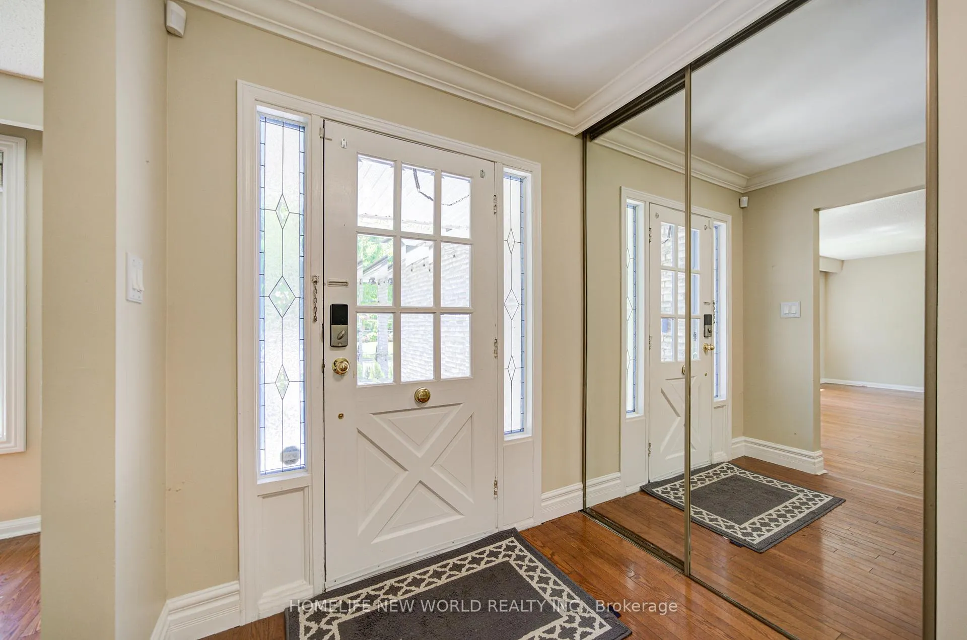 Photo 2 of 42 Hamilton Hall Drive, Markham, Markham Village — HOMEH