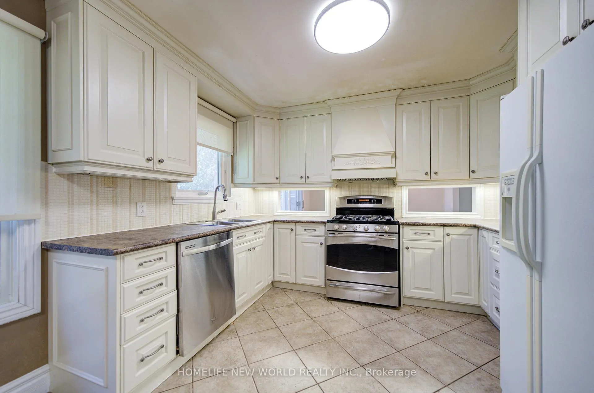 Photo 10 of 42 Hamilton Hall Drive, Markham, Markham Village — HOMEH