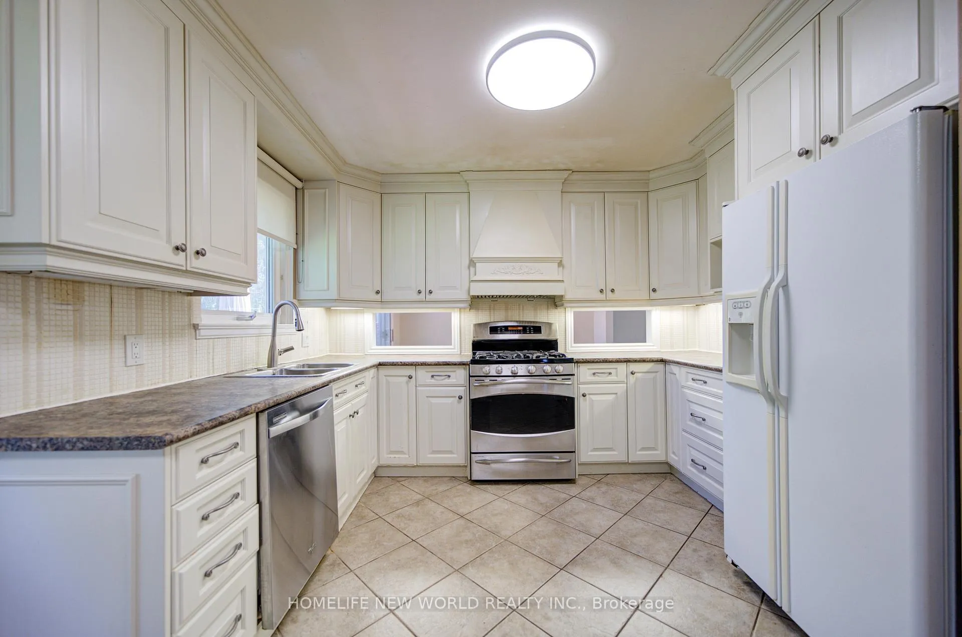Photo 11 of 42 Hamilton Hall Drive, Markham, Markham Village — HOMEH