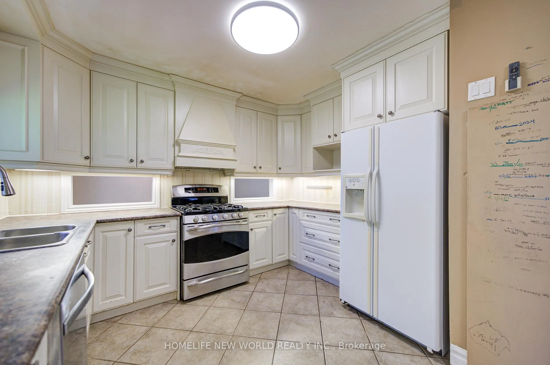 Photo 12 of 42 Hamilton Hall Drive, Markham, Markham Village — HOMEH