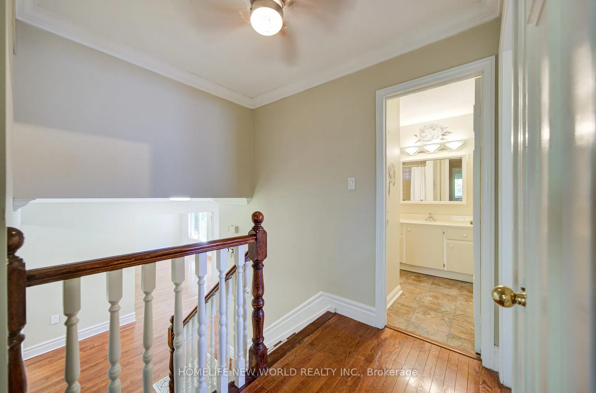 Photo 16 of 42 Hamilton Hall Drive, Markham, Markham Village — HOMEH