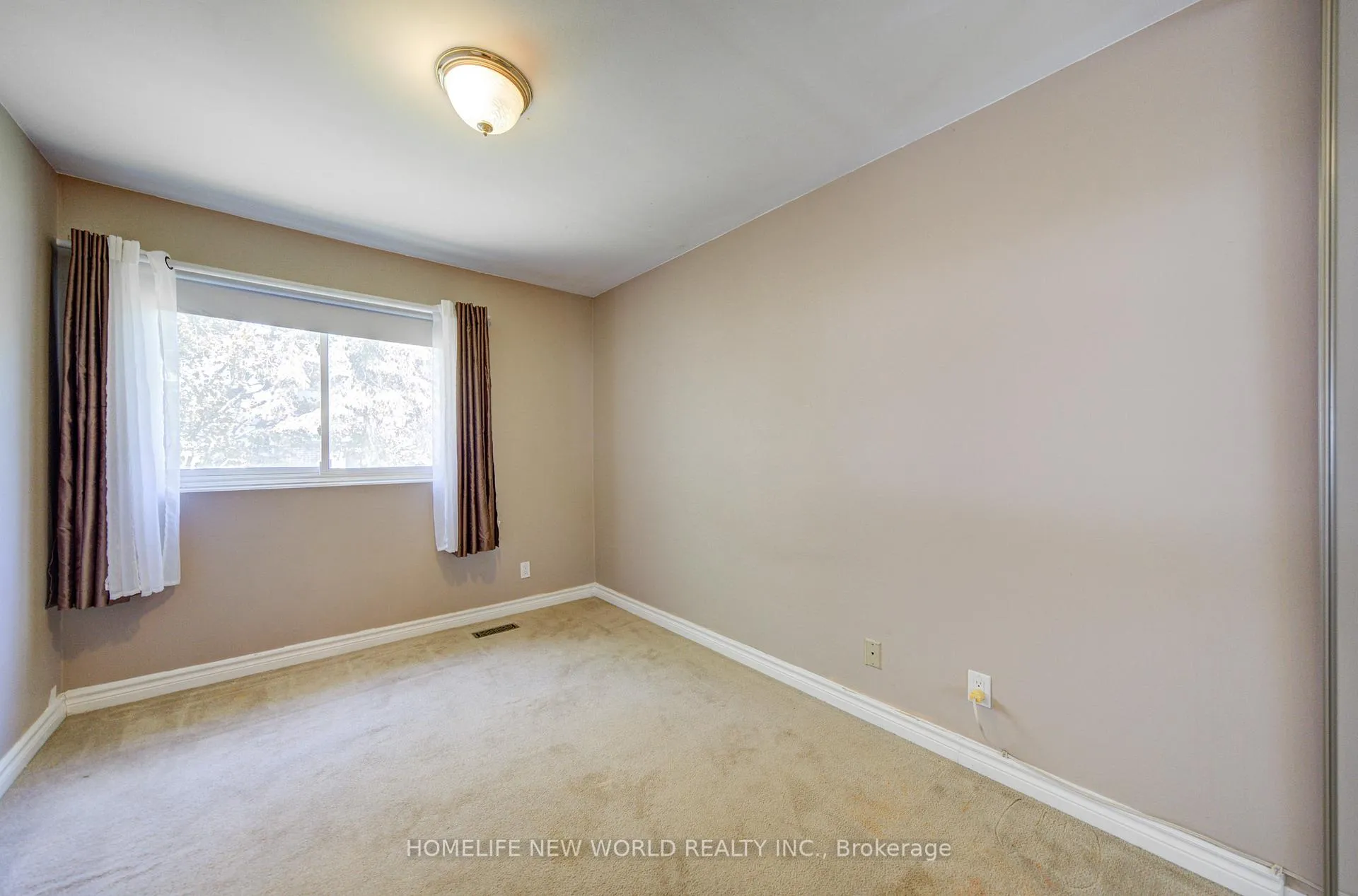 Photo 18 of 42 Hamilton Hall Drive, Markham, Markham Village — HOMEH