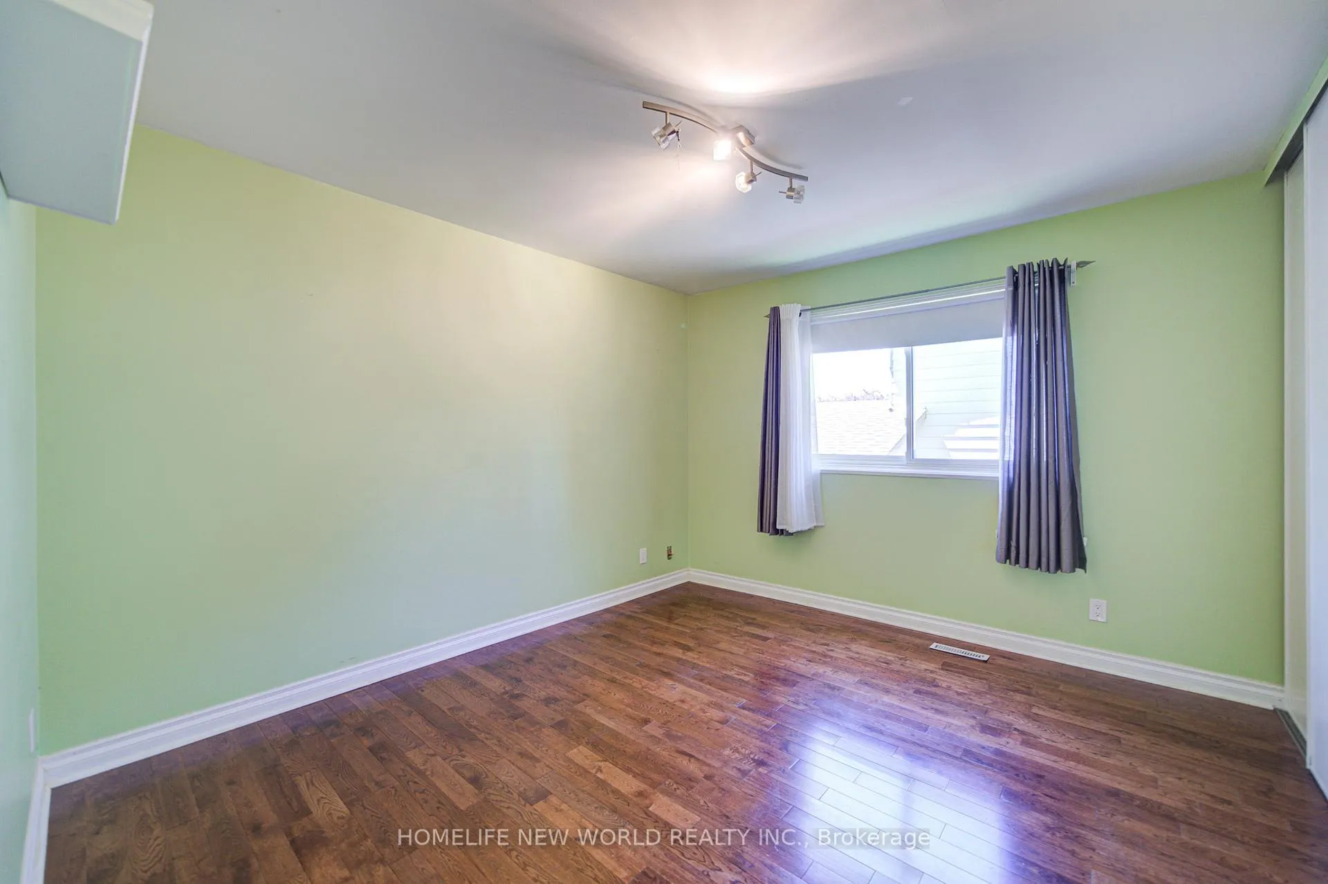 Photo 21 of 42 Hamilton Hall Drive, Markham, Markham Village — HOMEH