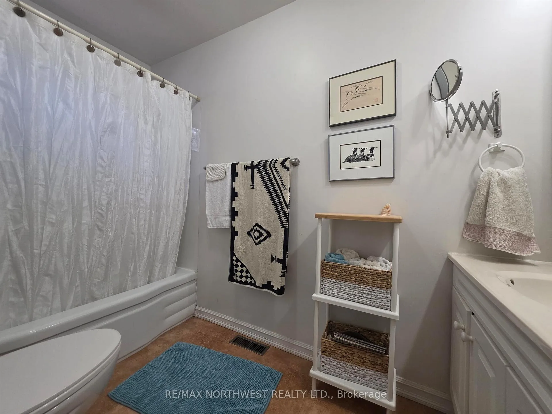 Photo 16 of 64 Smith Road, Kenora Remote Area, Lake of the Woods North — HOMEH