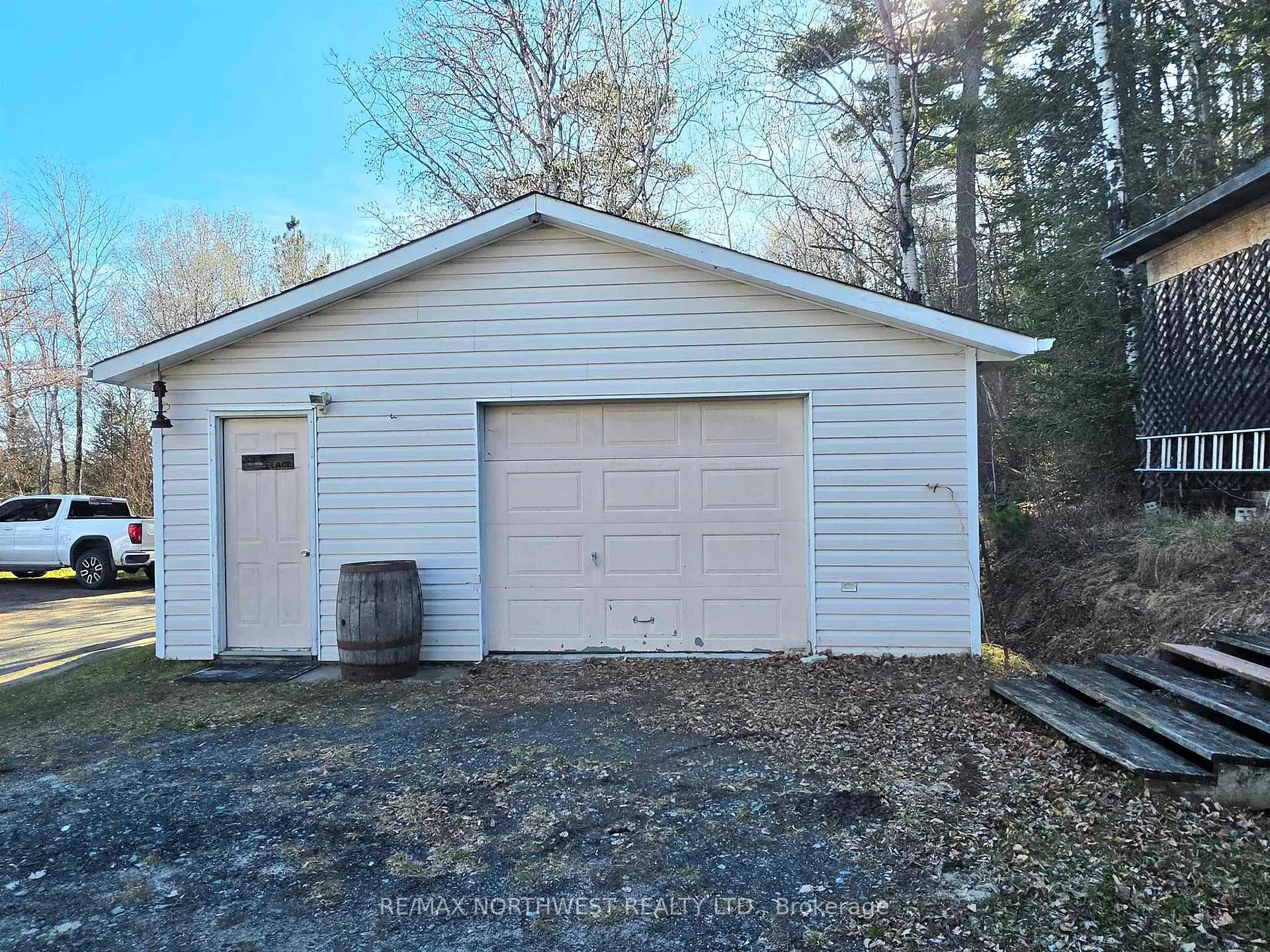 Photo 45 of 64 Smith Road, Kenora Remote Area, Lake of the Woods North — HOMEH