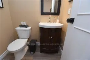 Photo 13 of 3200 Greenbough Crescent, Burlington, Headon — HOMEH