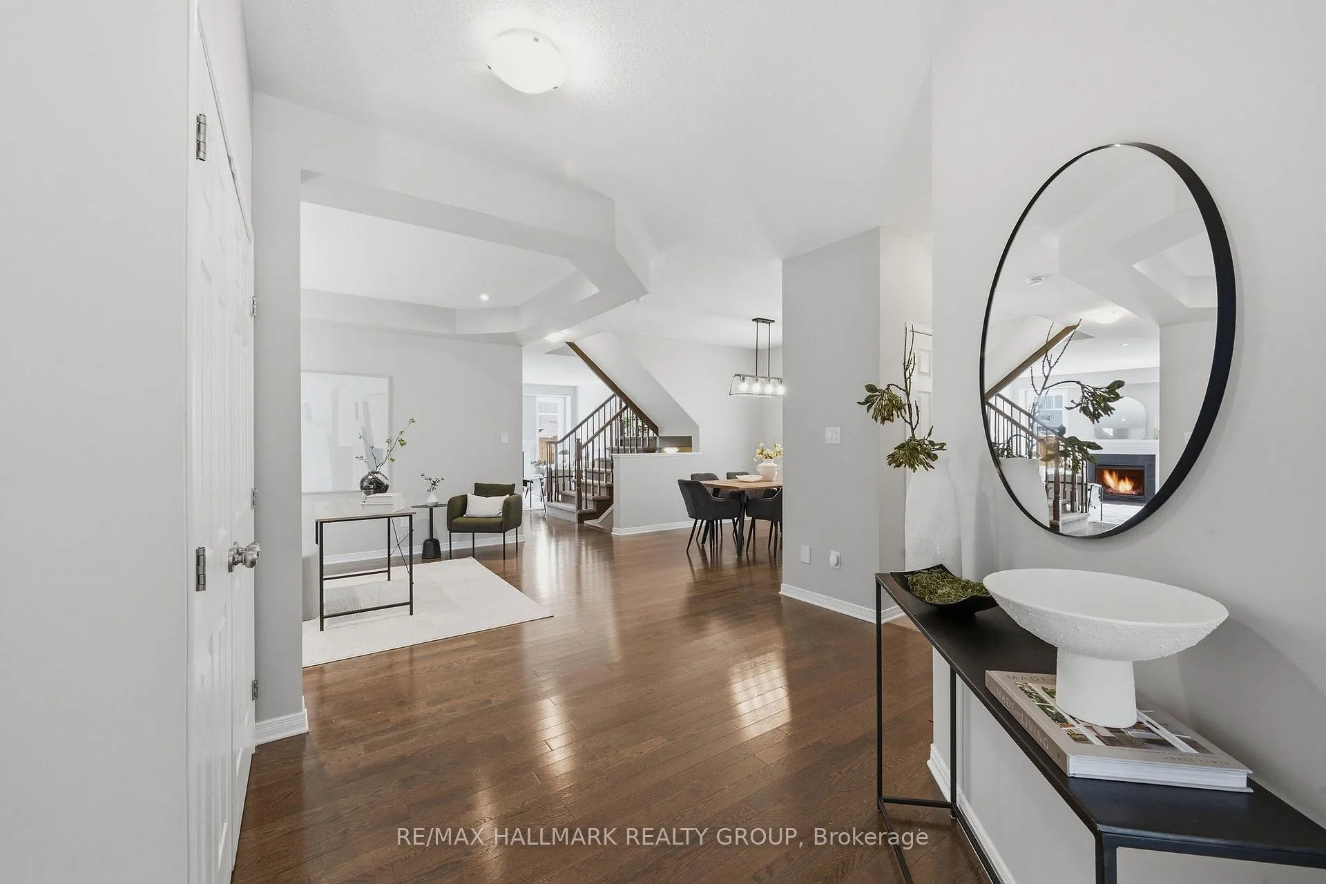 Photo 3 of 558 Rouncey Road, Ottawa, Kanata - Emerald Meadows/Trailwest — HOMEH