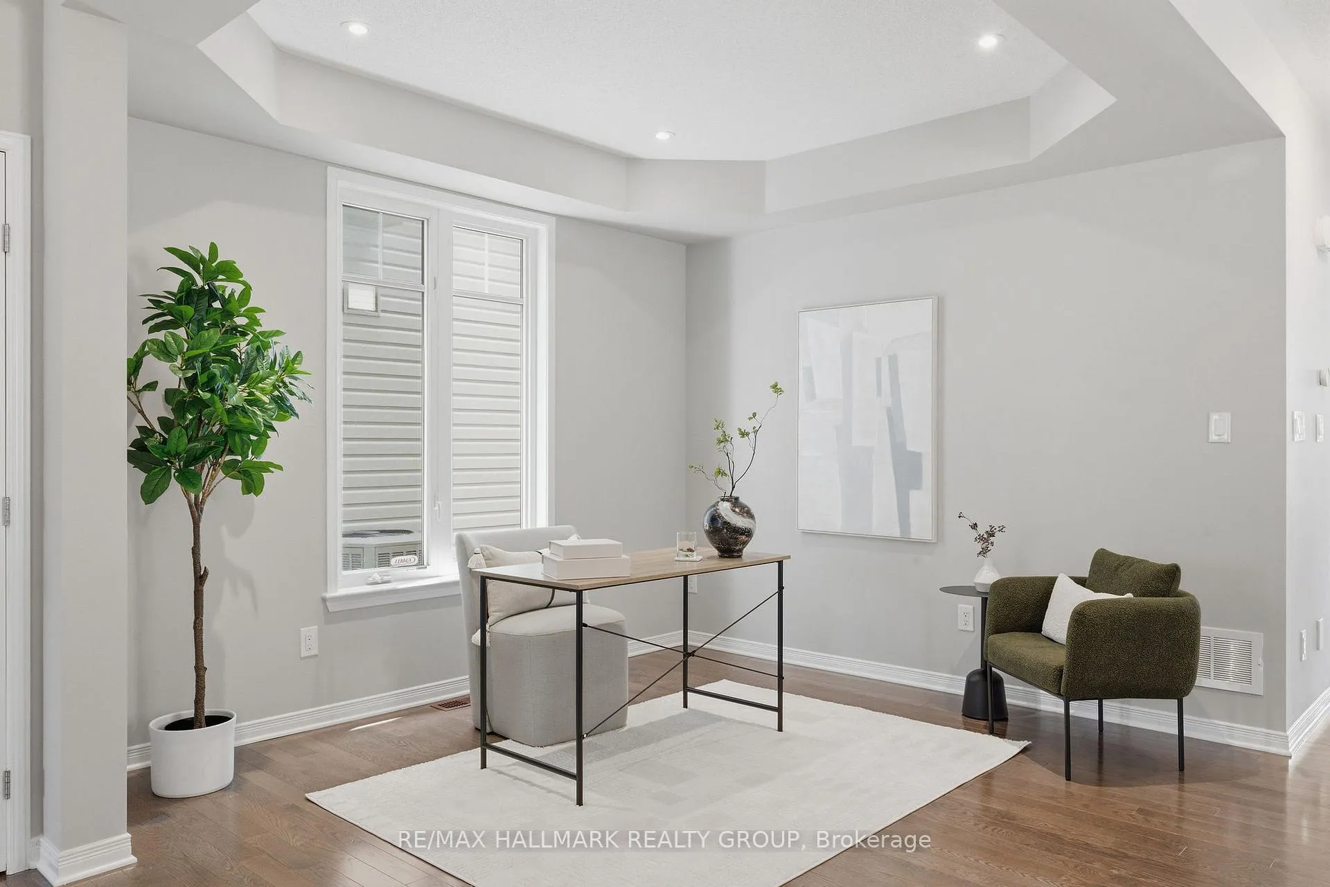 Photo 6 of 558 Rouncey Road, Ottawa, Kanata - Emerald Meadows/Trailwest — HOMEH