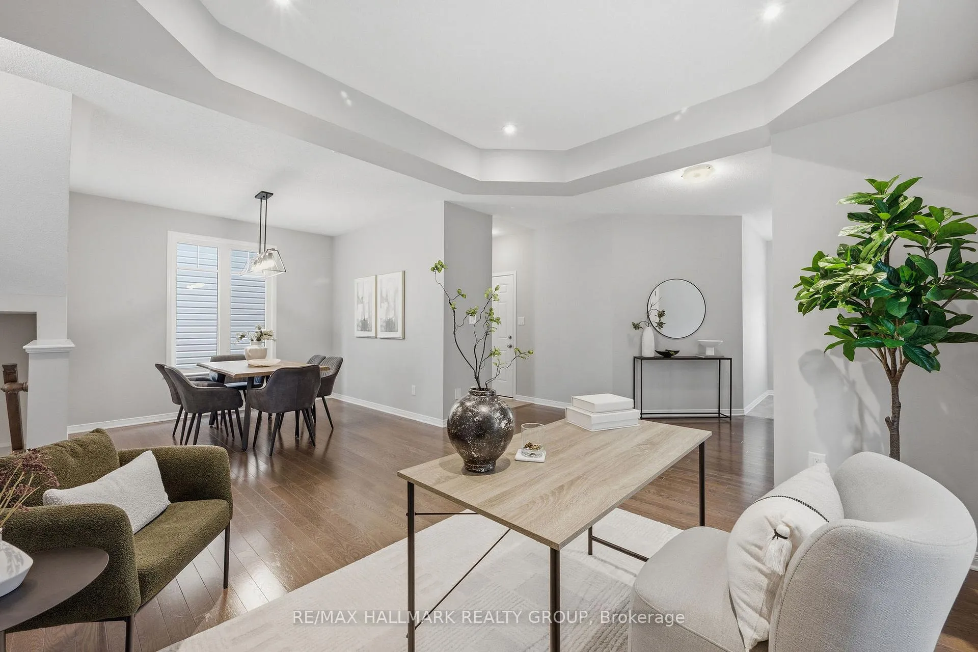 Photo 7 of 558 Rouncey Road, Ottawa, Kanata - Emerald Meadows/Trailwest — HOMEH