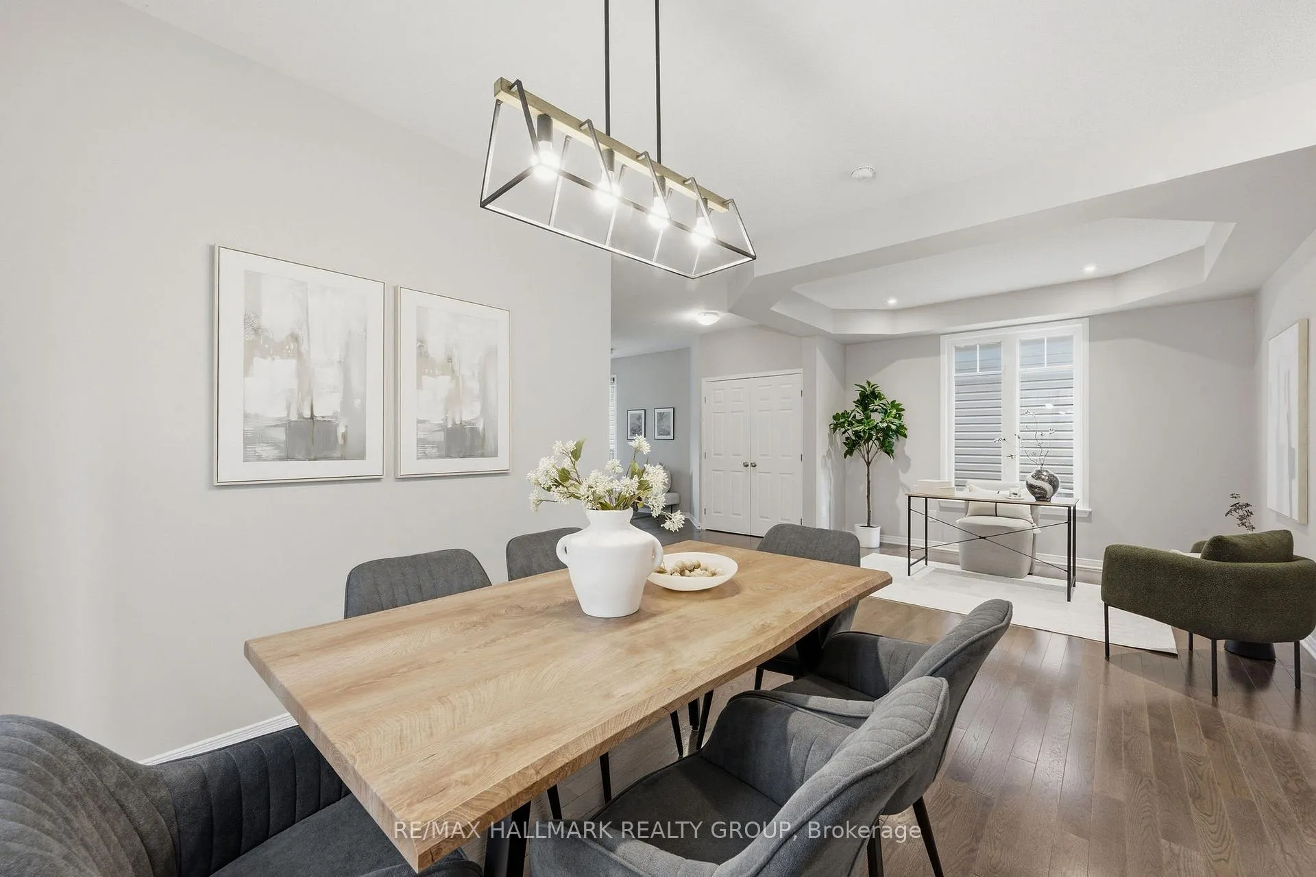 Photo 9 of 558 Rouncey Road, Ottawa, Kanata - Emerald Meadows/Trailwest — HOMEH