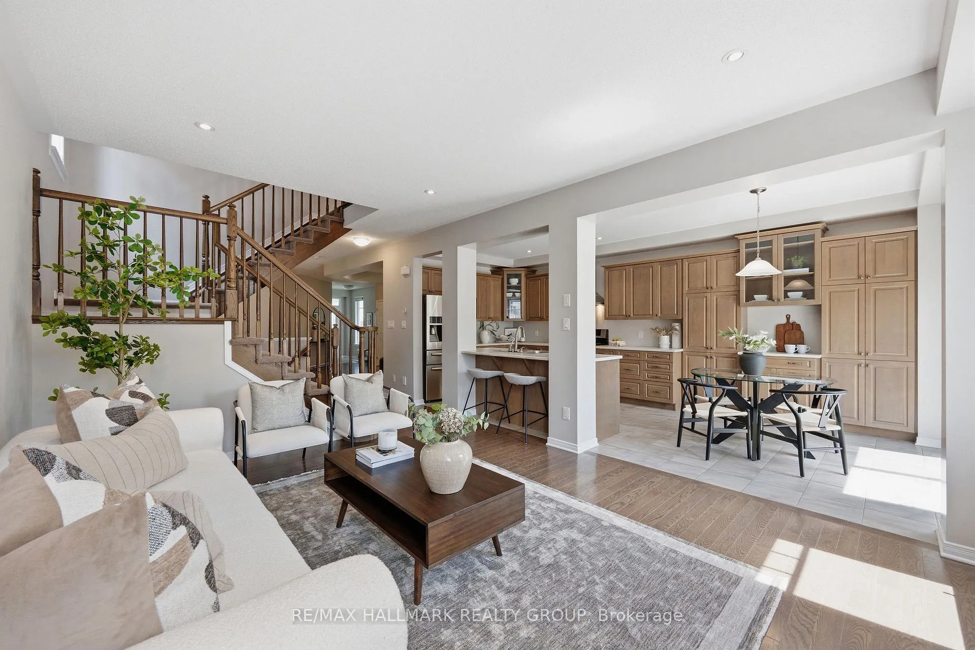 Photo 16 of 558 Rouncey Road, Ottawa, Kanata - Emerald Meadows/Trailwest — HOMEH