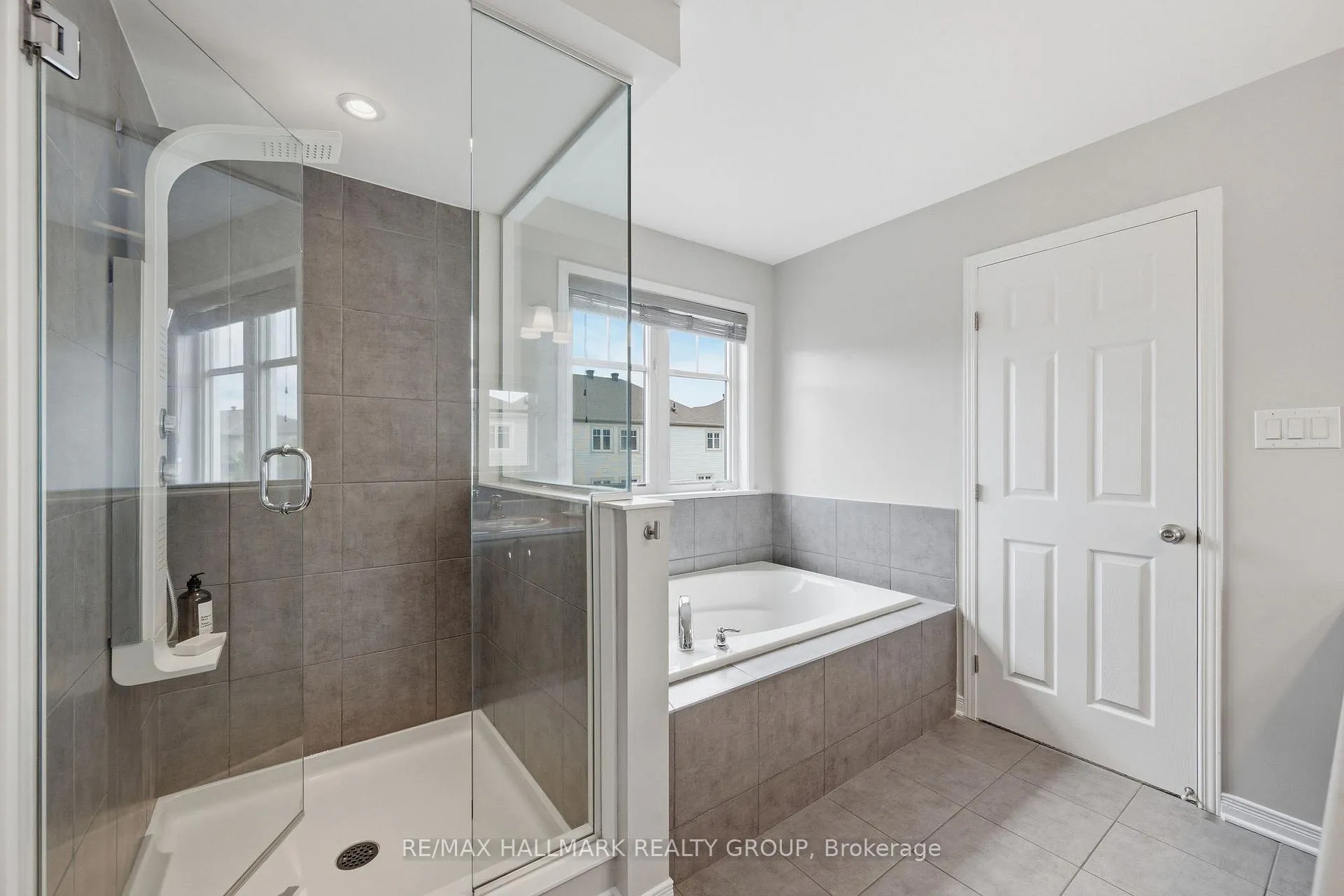 Photo 25 of 558 Rouncey Road, Ottawa, Kanata - Emerald Meadows/Trailwest — HOMEH