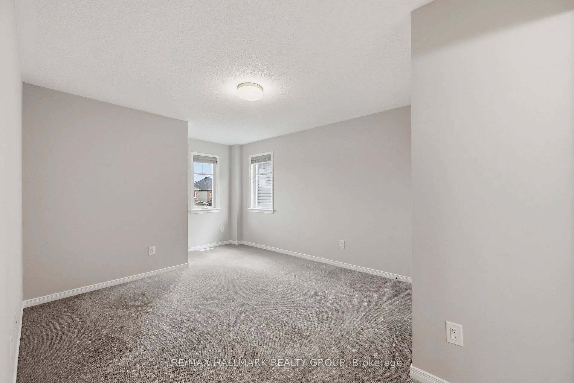 Photo 30 of 558 Rouncey Road, Ottawa, Kanata - Emerald Meadows/Trailwest — HOMEH