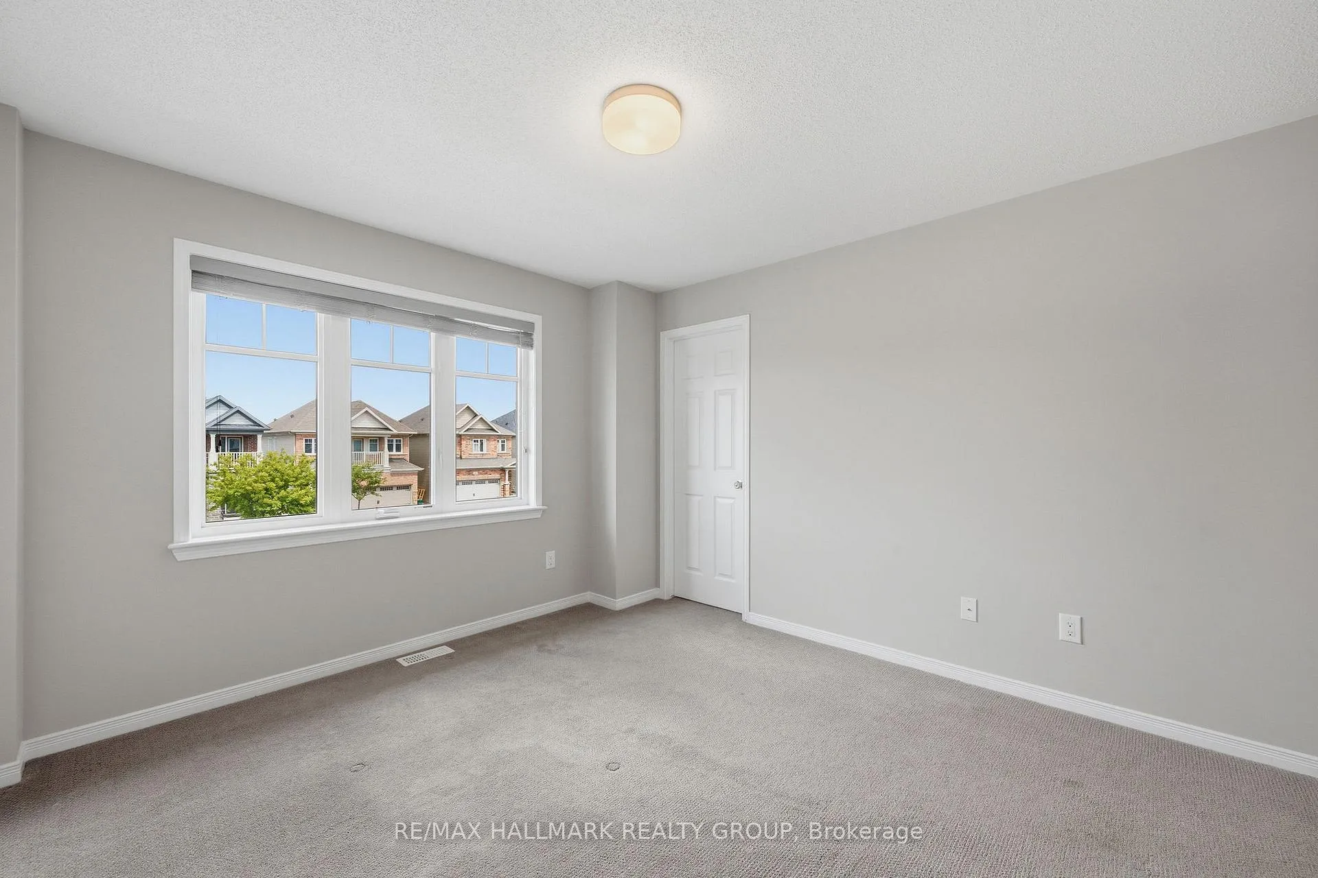 Photo 32 of 558 Rouncey Road, Ottawa, Kanata - Emerald Meadows/Trailwest — HOMEH