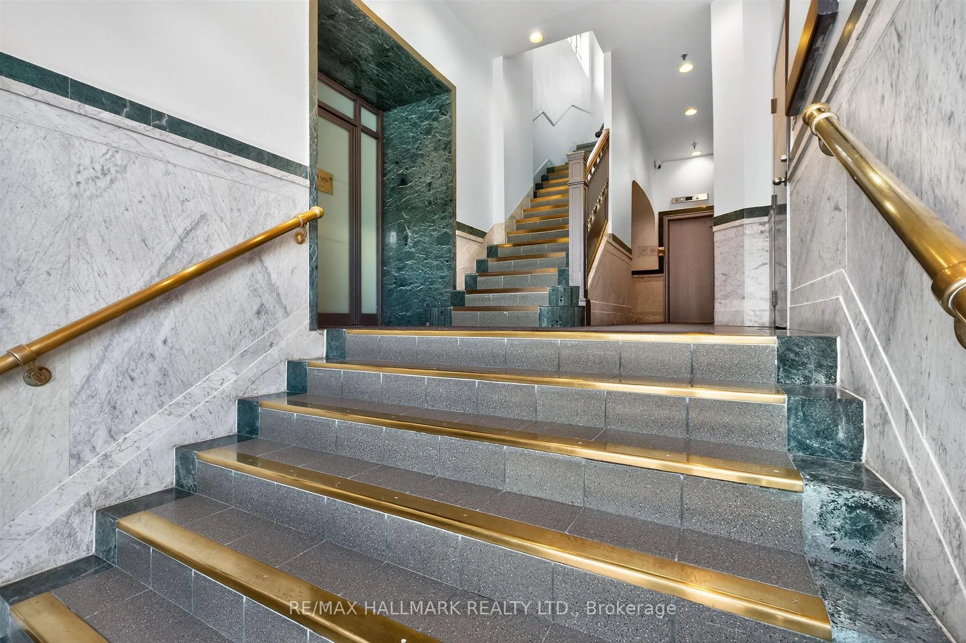 Photo 4 of Unit 404A, 245 Carlaw Avenue, Toronto, South Riverdale — HOMEH